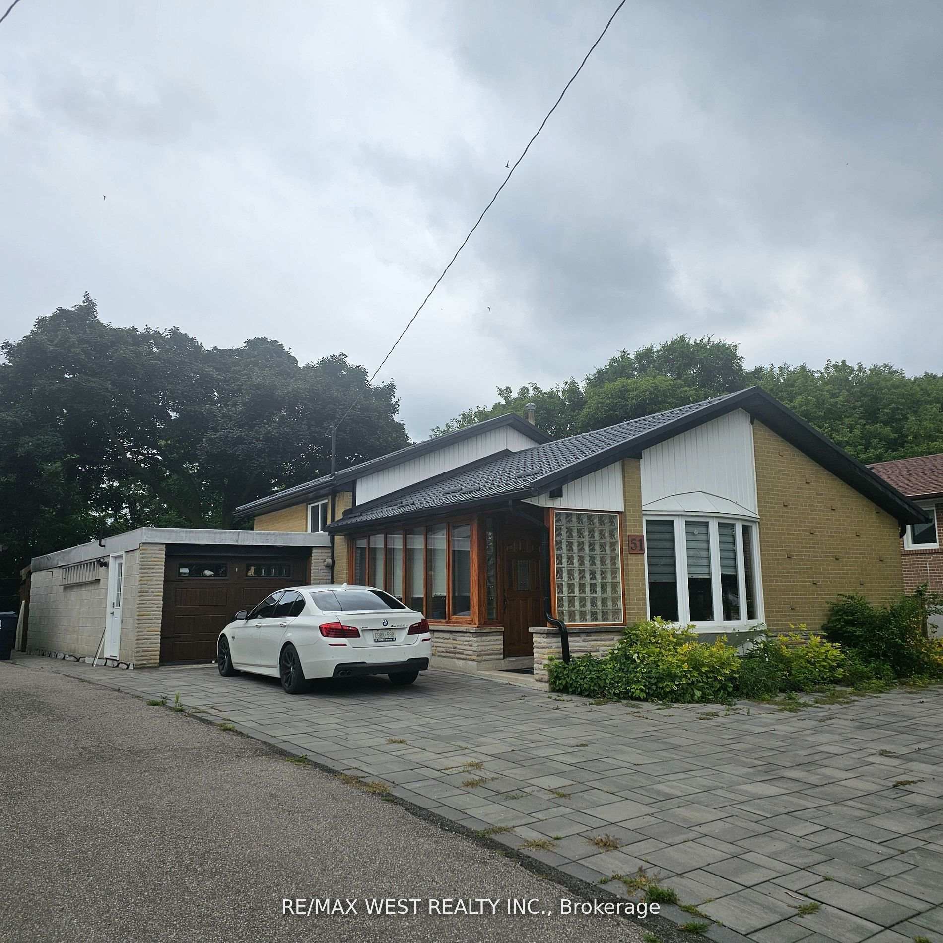Upper - 51 Monterrey Drive Toronto Ontario Canada Rent residential Grace Soares RE/MAX West Realty Inc., Brokerage *