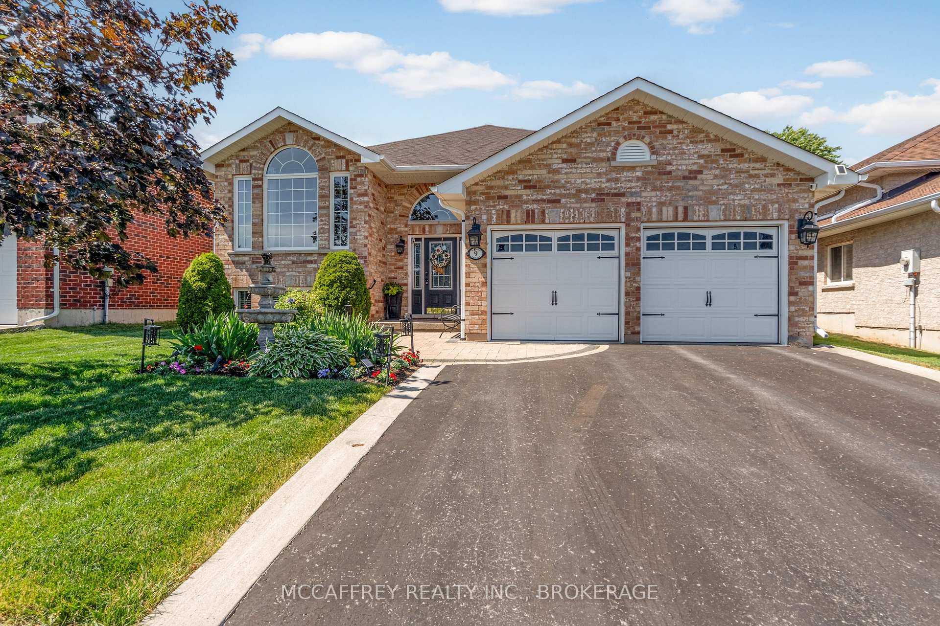 9 Hartwood Crescent Greater Napanee Ontario Canada Sale residential Shannon McCaffrey McCaffrey Realty Inc., Brokerage