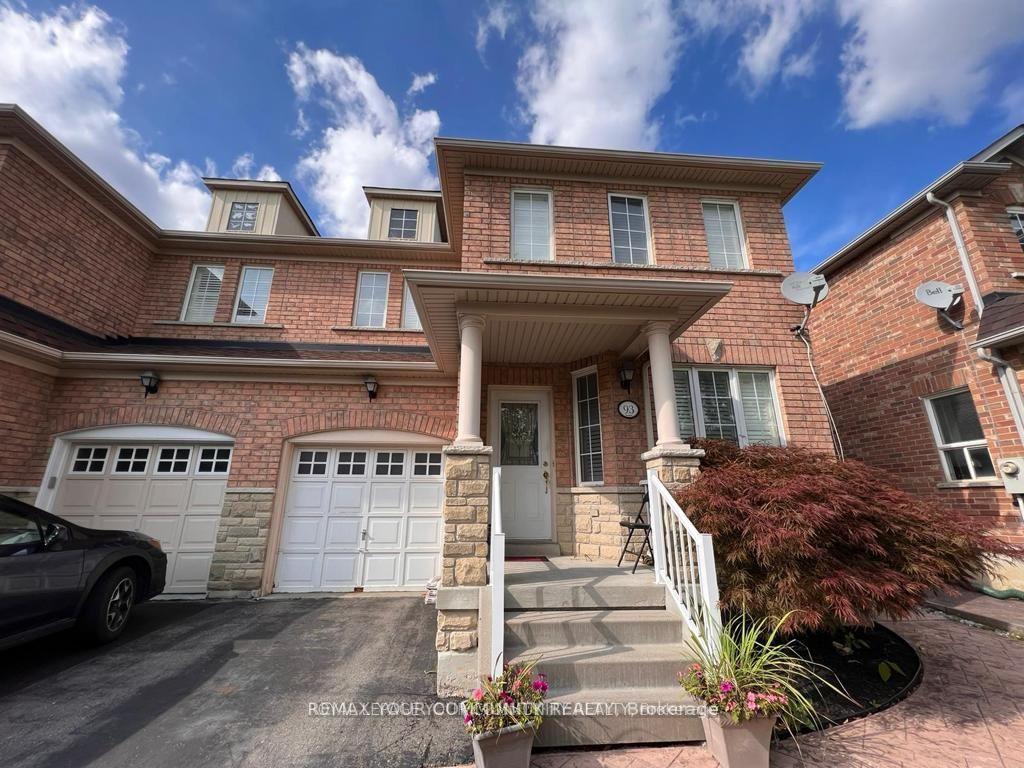 93 Starr Crescent Aurora Ontario Canada Rent residential ZARTOSHT VAHABI Re/Max Your Community Realty, Brokerage*