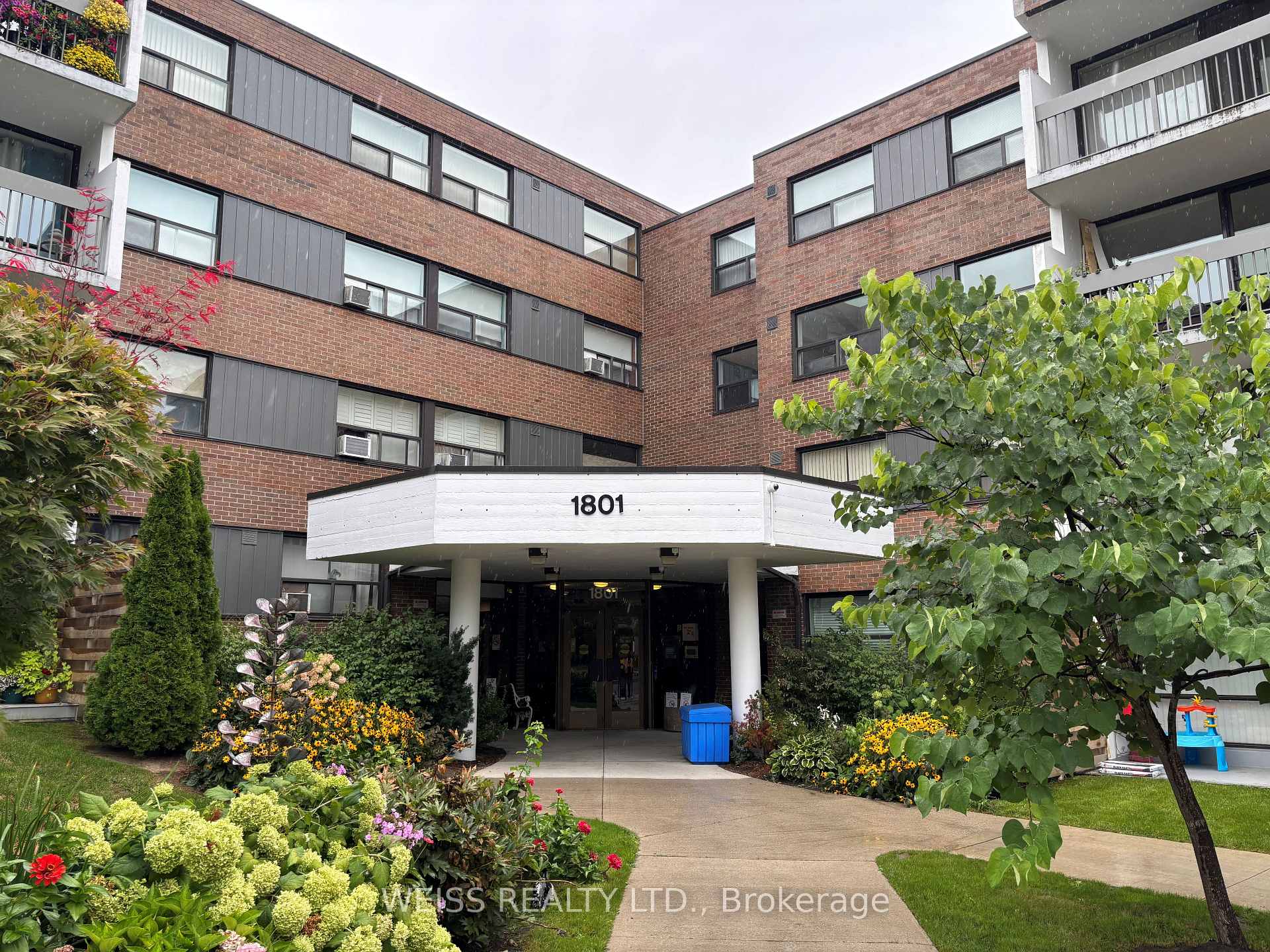 310 - 1801 O'Connor Drive Toronto Ontario Canada Sale residential Maria Sierra MSIERRA REALTY GROUP INC. BROKERAGE