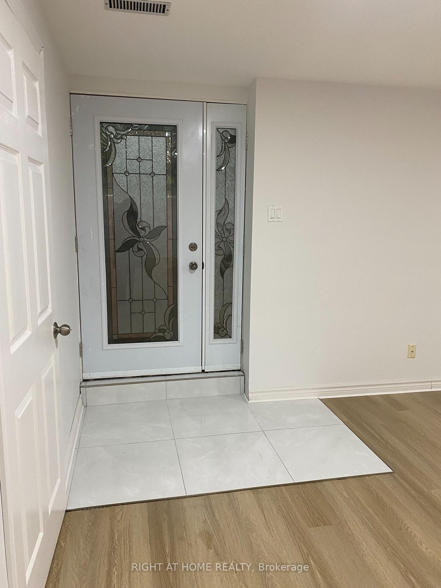 33 Country Heights Drive Richmond Hill Ontario Canada Rent residential Sharon Steinman Right at Home Realty, Brokerage*