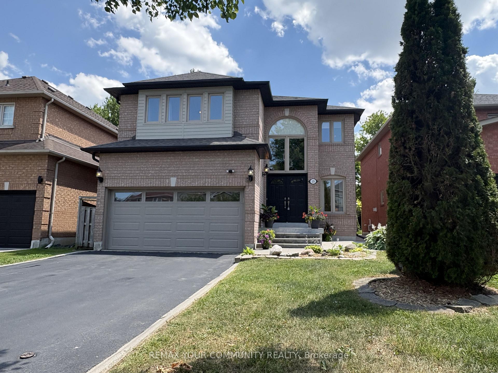 15 Klamath Court Vaughan Ontario Canada Sale residential William Gyamfi Gita Vilimek Re/Max Your Community Realty