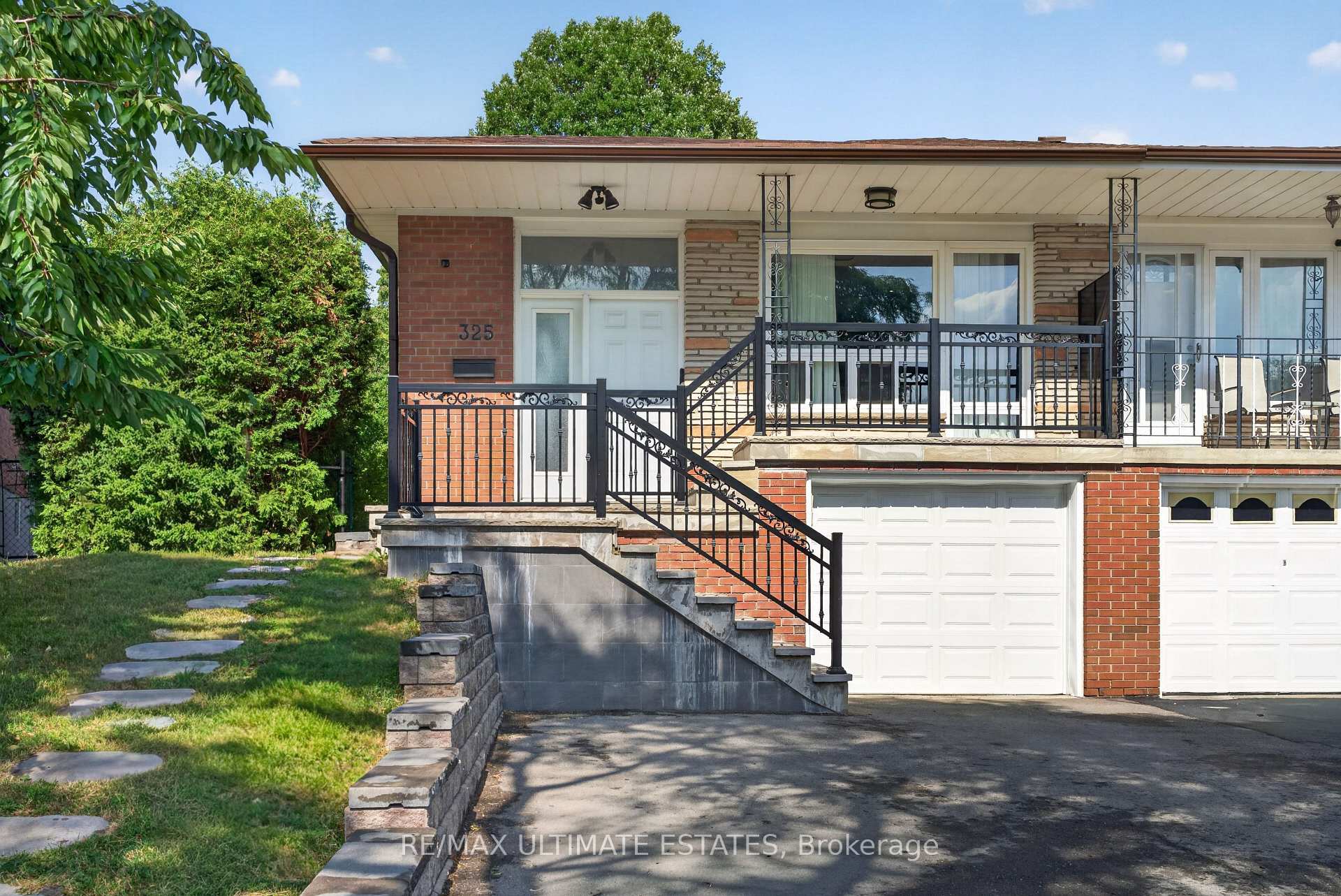 325 Goldenwood Road Toronto Ontario Canada Sale residential Cyrus Lin HomeLife New World Realty Inc., Brokerage*