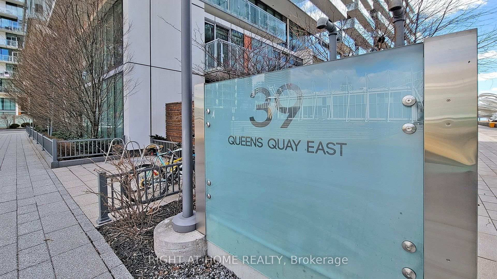 920 - 39 Queens Quay E Toronto Ontario Canada Rent residential Nabil Killu Right at Home Realty, Brokerage*