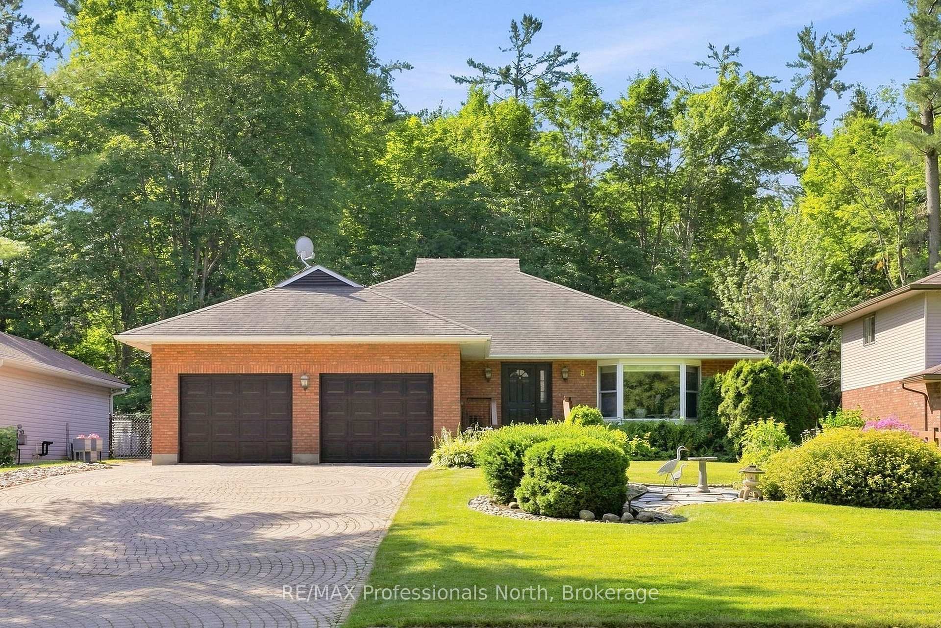 8 PALMER Court Bracebridge Ontario Canada Sale residential Radka Hnilicova Anchor Realty, Brokerage*