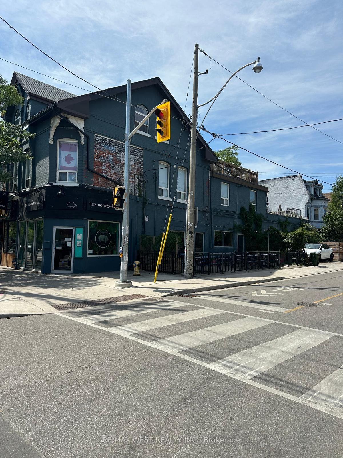 382 College Street Toronto Ontario Canada Lease commercial Albert Correia RE/MAX West Realty Inc., Brokerage *