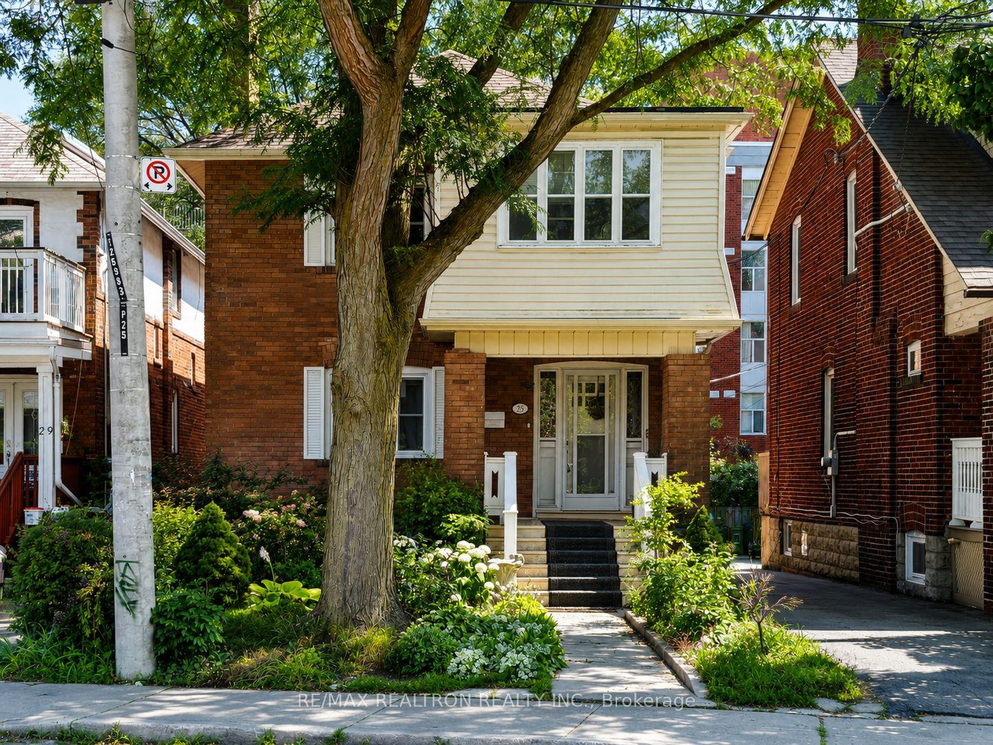 B - 25 Ranleigh Avenue Toronto Ontario Canada Rent residential Carol Teichman RE/MAX Realtron Realty Inc, Brokerage 