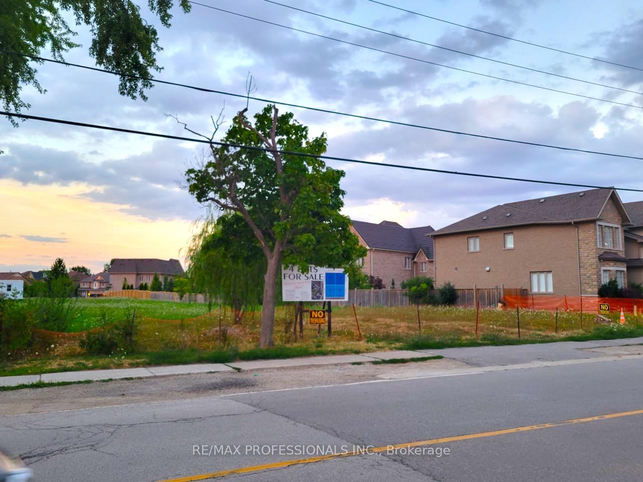 6833 Second Line W Mississauga Ontario Canada Sale residential Galina Sheveleva RE/MAX Professionals Inc., Brokerage*