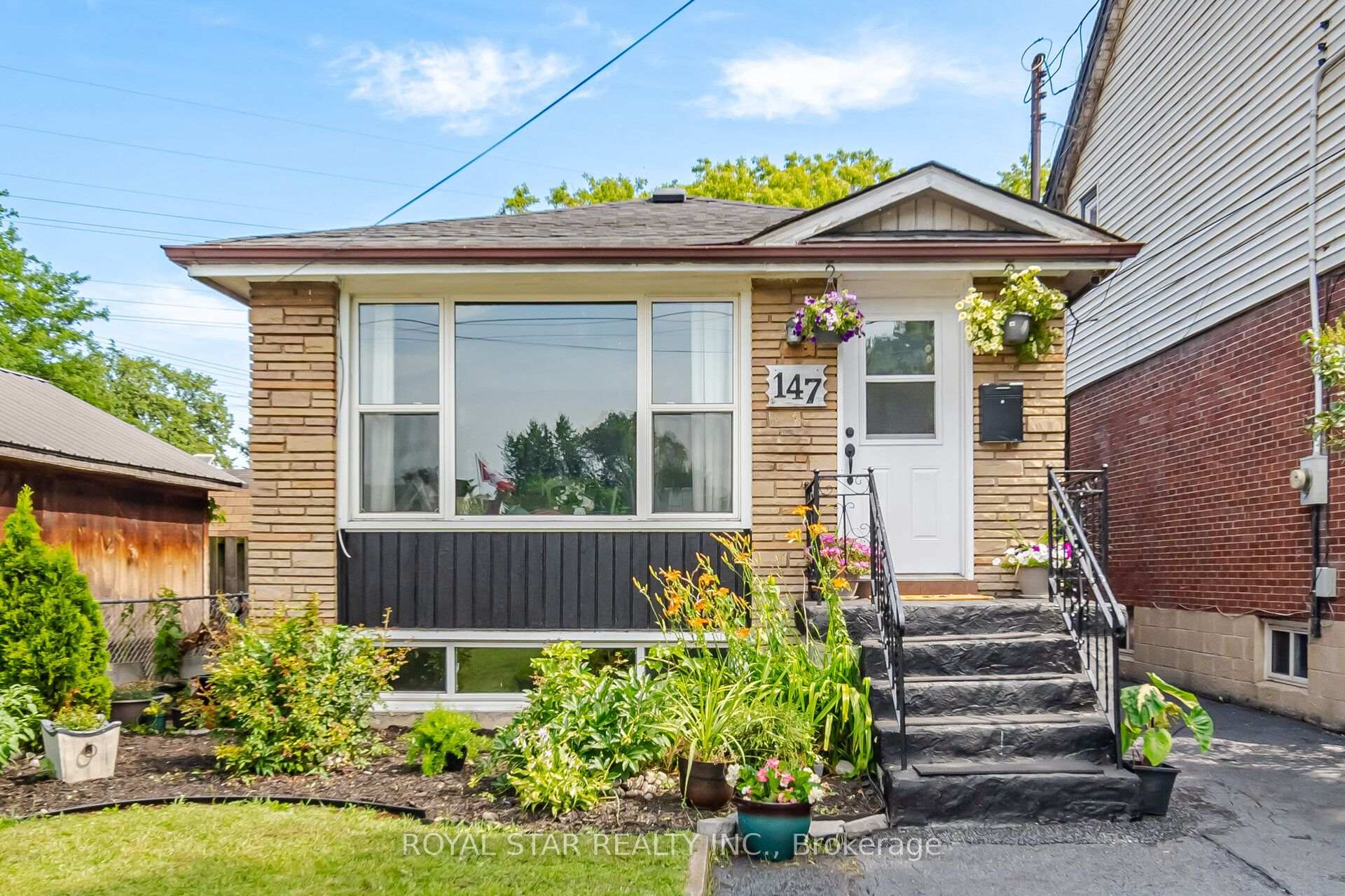 147 Grace Avenue Hamilton Ontario Canada Sale residential Nibu Varguise Royal Star Realty Inc., Brokerage*