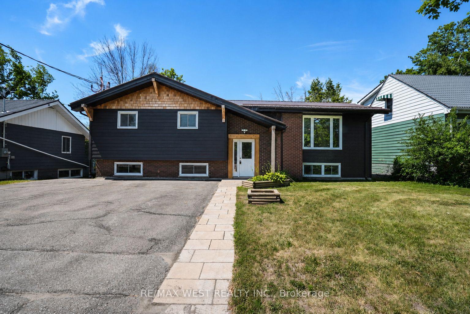 571 High Street Orillia Ontario Canada Sale residential Melanie Martyn Right at Home Realty, Brokerage*