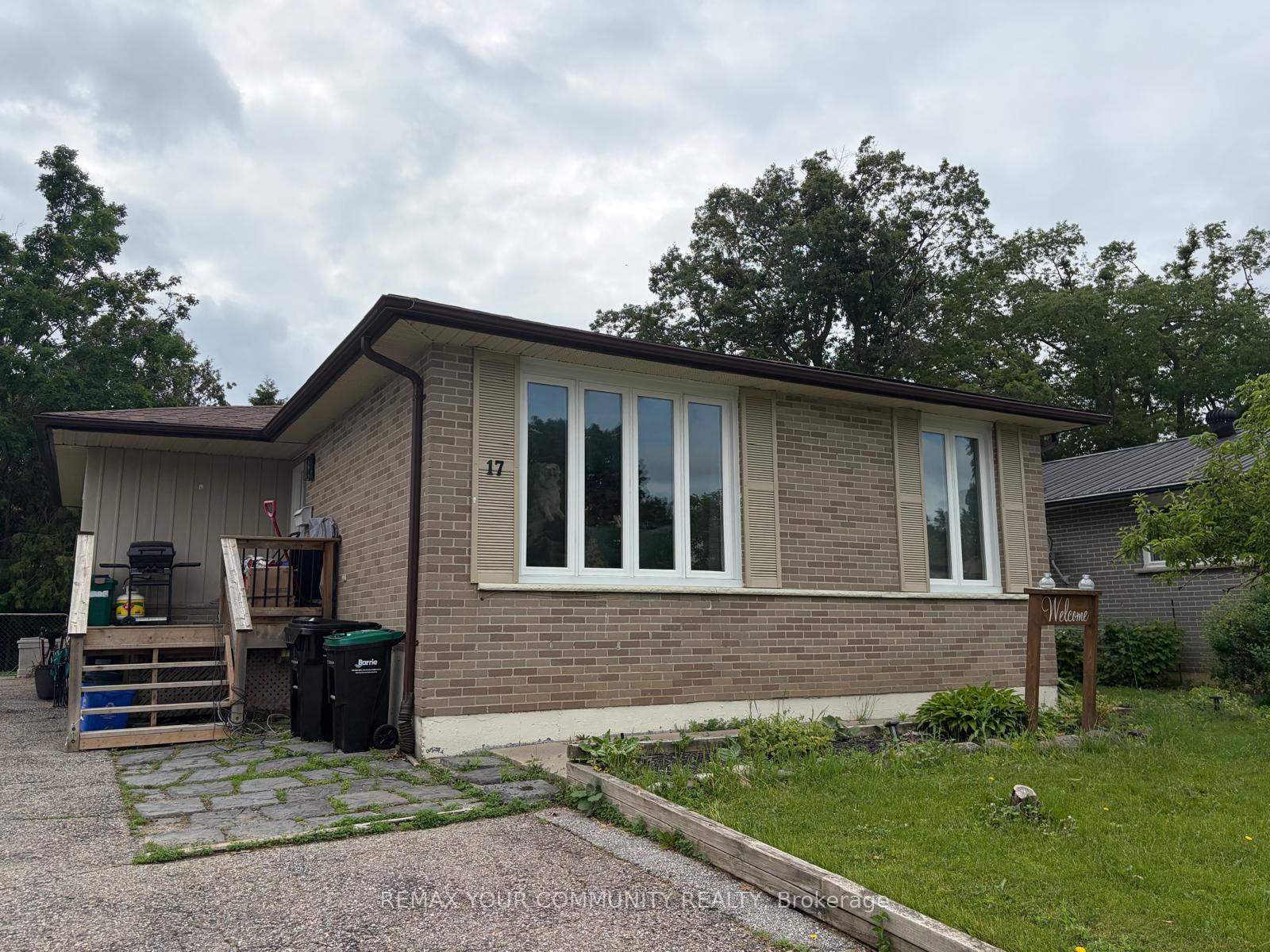 Bsmt - 17 Daphne Crescent Barrie Ontario Canada Rent residential Mike Arya Re/Max Your Community Realty, Brokerage *