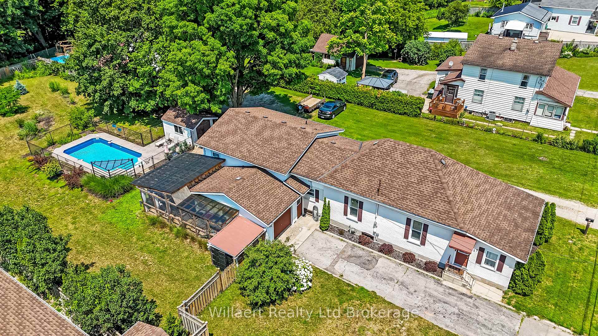 17 Potters Road Tillsonburg Ontario Canada Sale residential T.L. WILLAERT REALTY LTD. BROKERAGE*