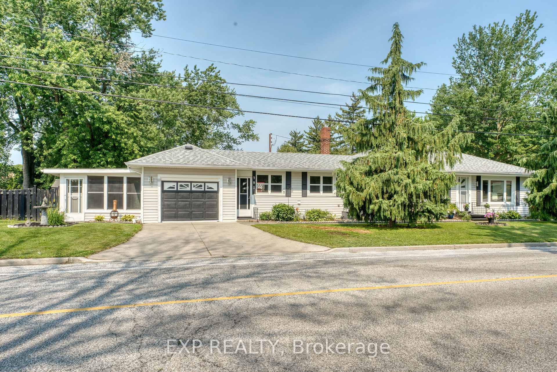 791 Scofield Avenue Windsor Ontario Canada Sale residential Mukesh Tharwani eXp Realty, Brokerage*