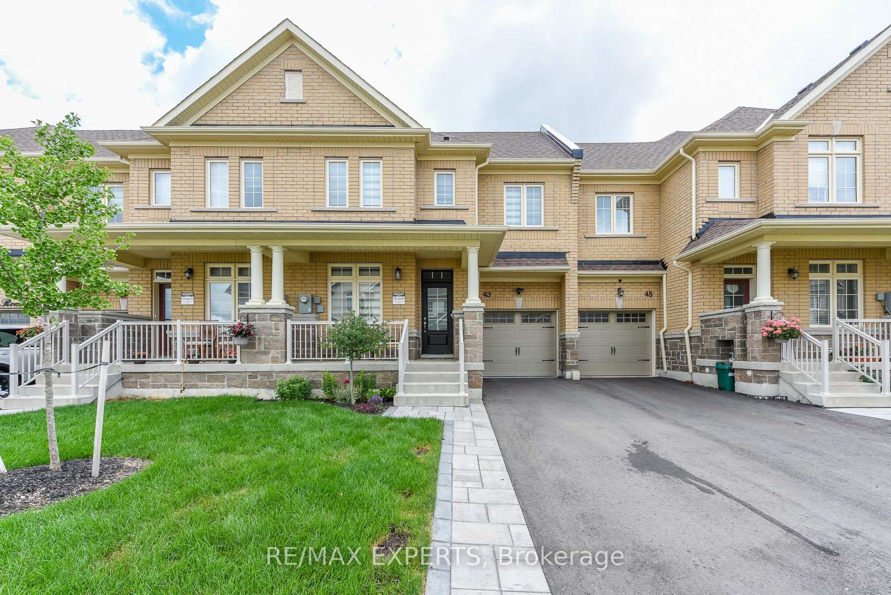 43 Grassbank Road Brampton Ontario Canada Rent residential NIHAD HAZBOUN Re/Max Experts, Brokerage*