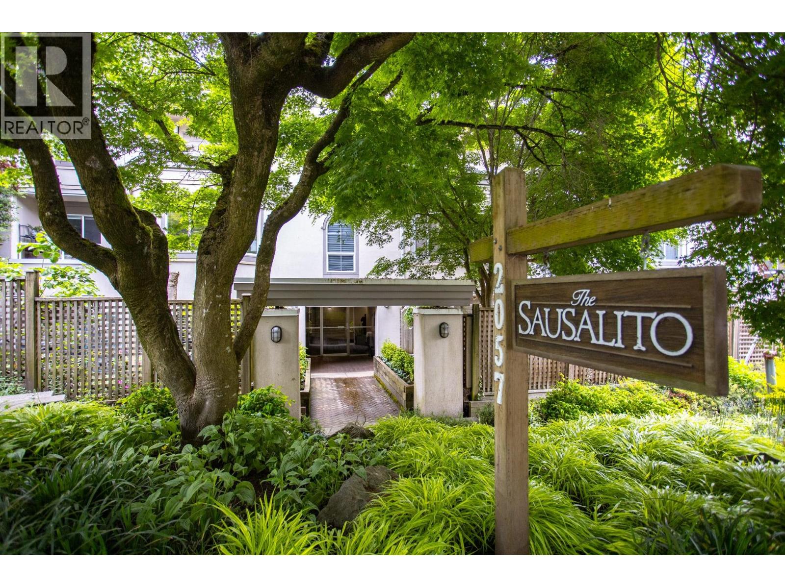 202 2057 W 3RD AVENUE Vancouver British Columbia Canada Sale residential First Stay Realty Inc.