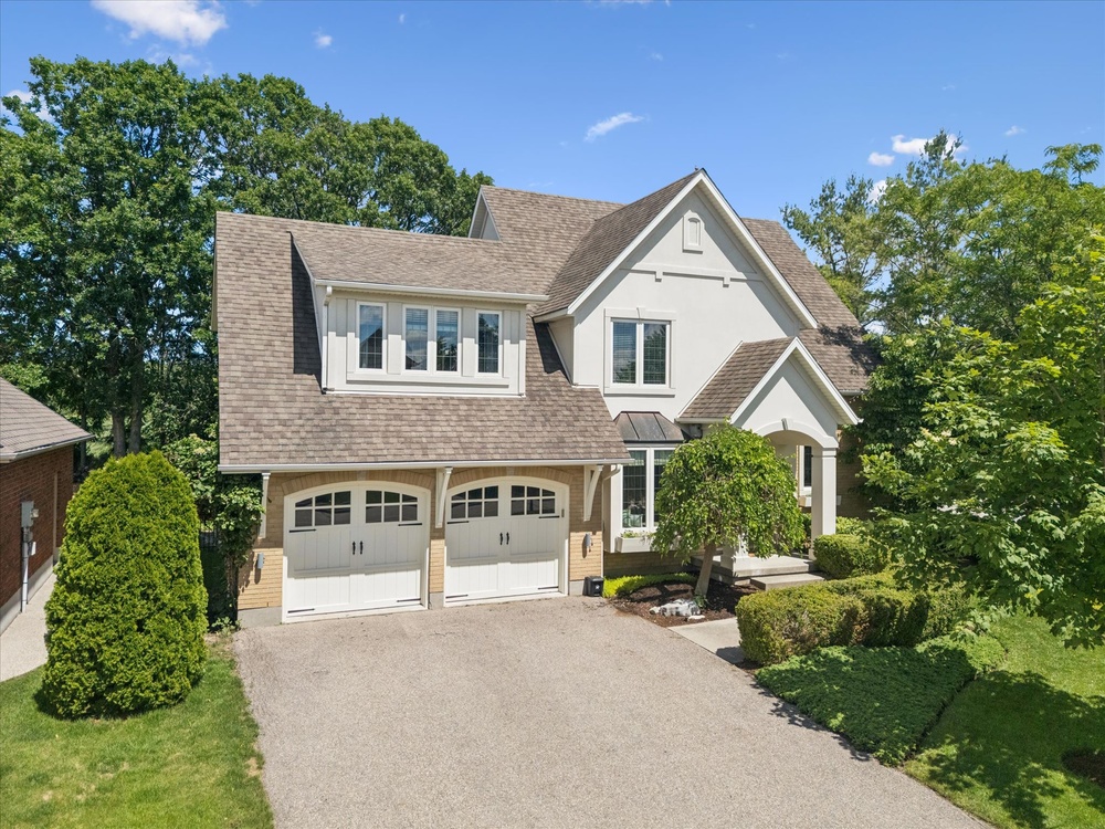 576 Falconridge Cres   Kitchener Ontario Canada Sale residential Cari Hewick RE/MAX Solid Gold Realty (II) Ltd., Brokerage*