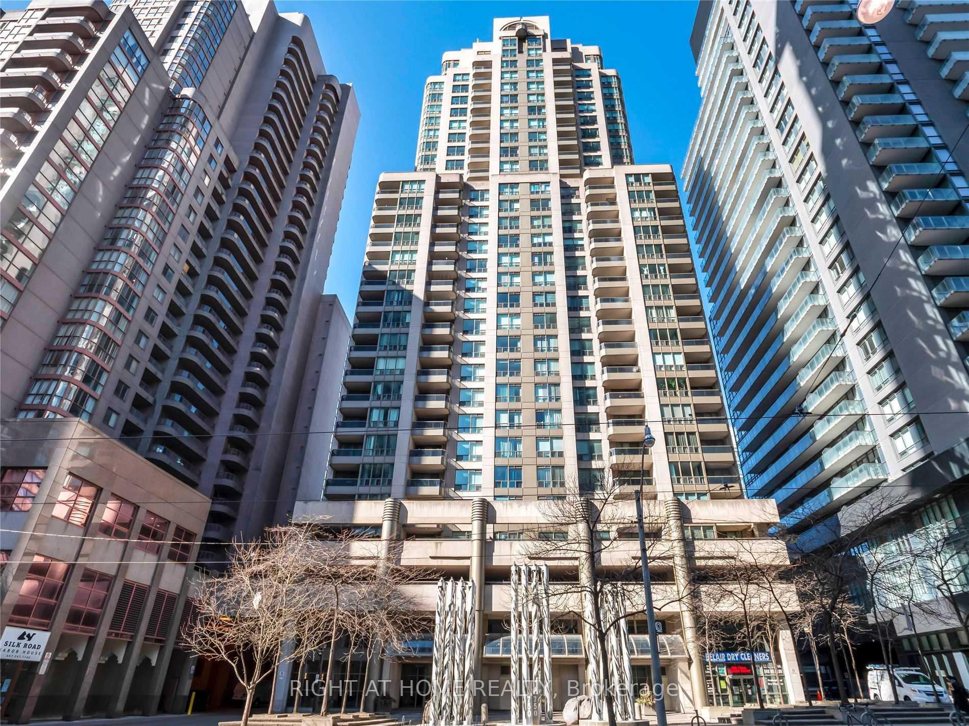 2306 - 750 Bay Street Toronto Ontario Canada Rent residential Alex Huang Right at Home Realty, Brokerage*