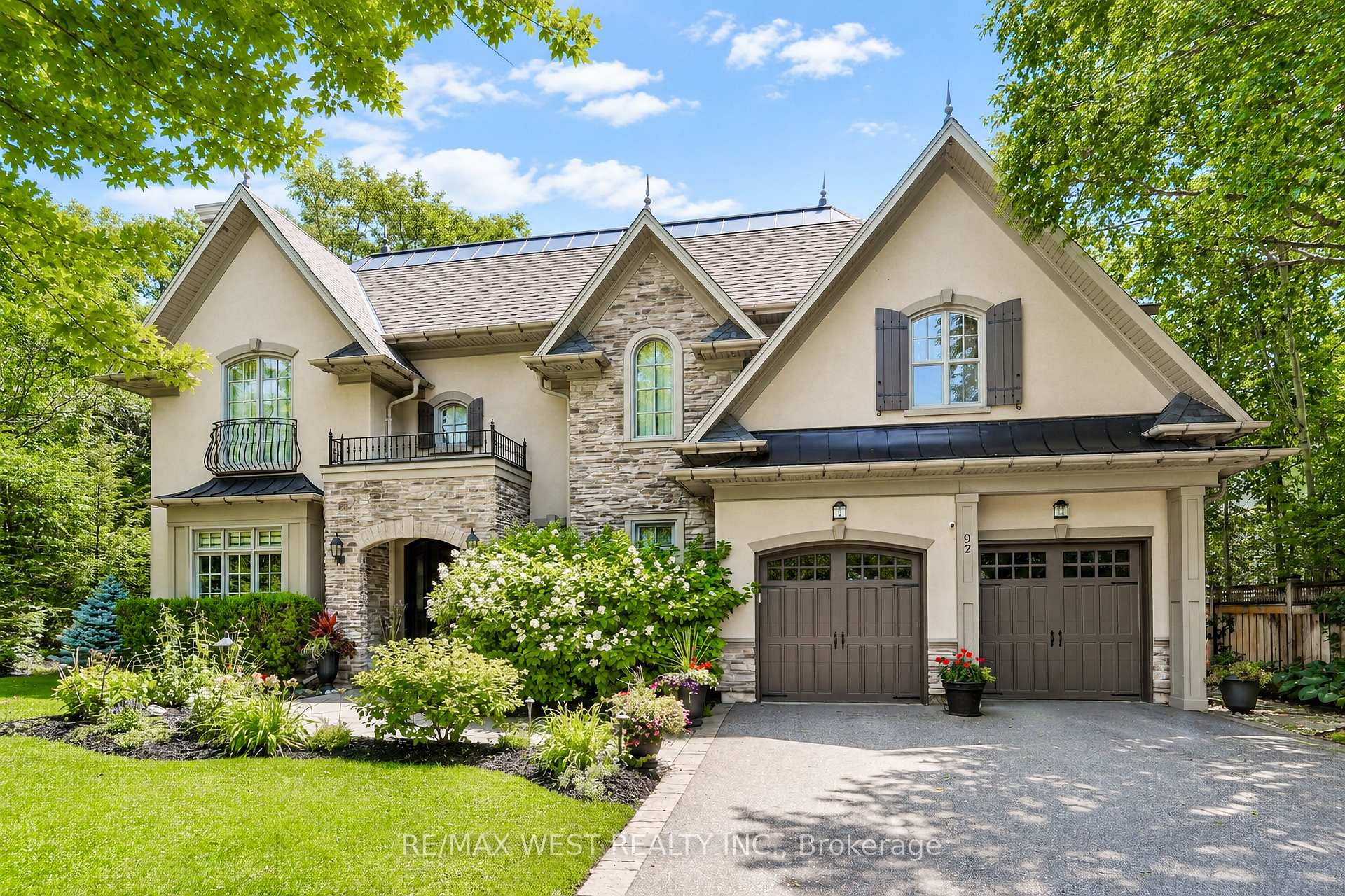92 Pinetree Way Mississauga Ontario Canada Sale residential Jeffrey Vella Sutton Group-Summit Realty Inc., Brokerage*