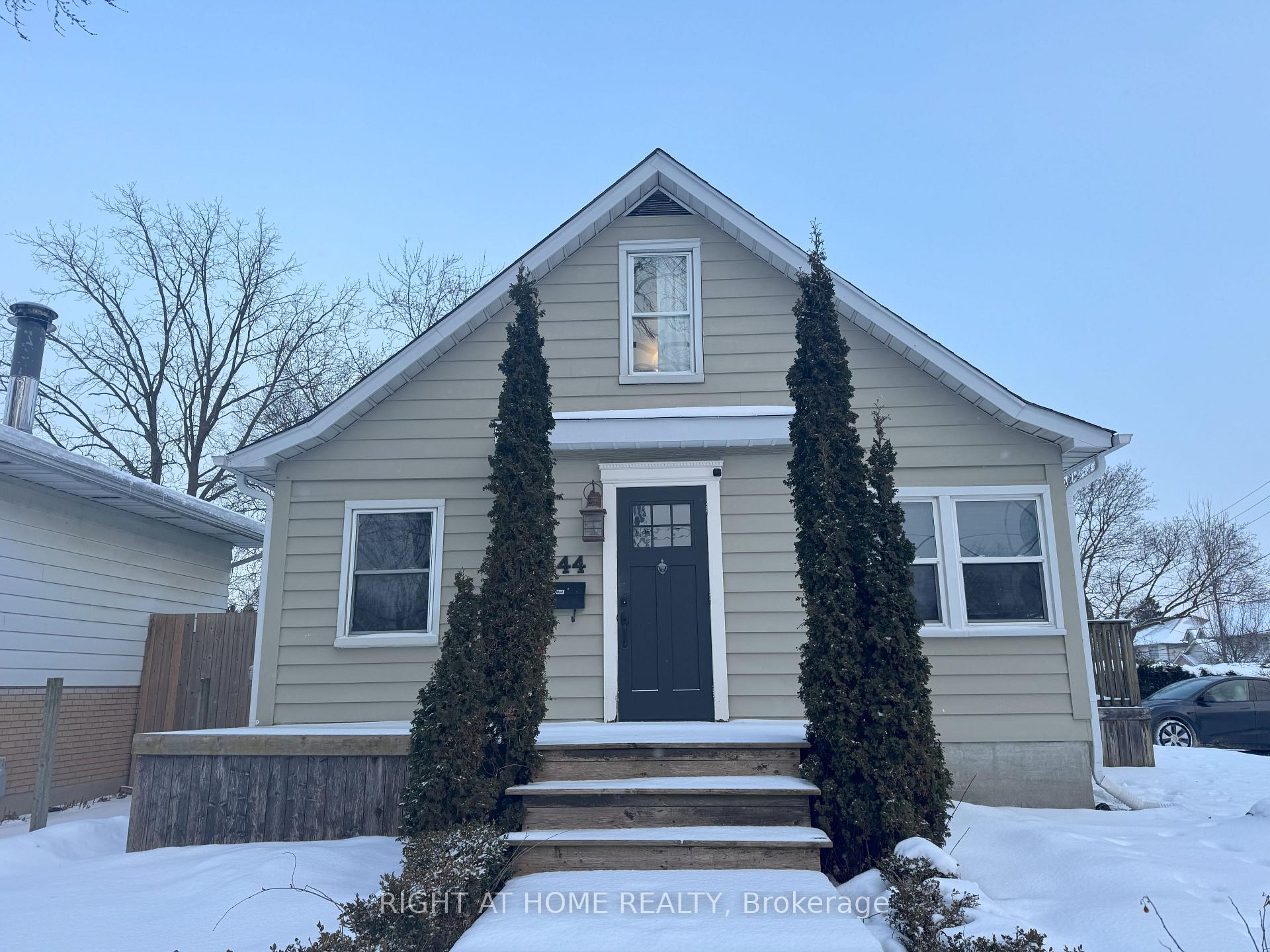 144 Baseline Road W London South Ontario Canada Rent residential Frank Pontes RIGHT AT HOME REALTY