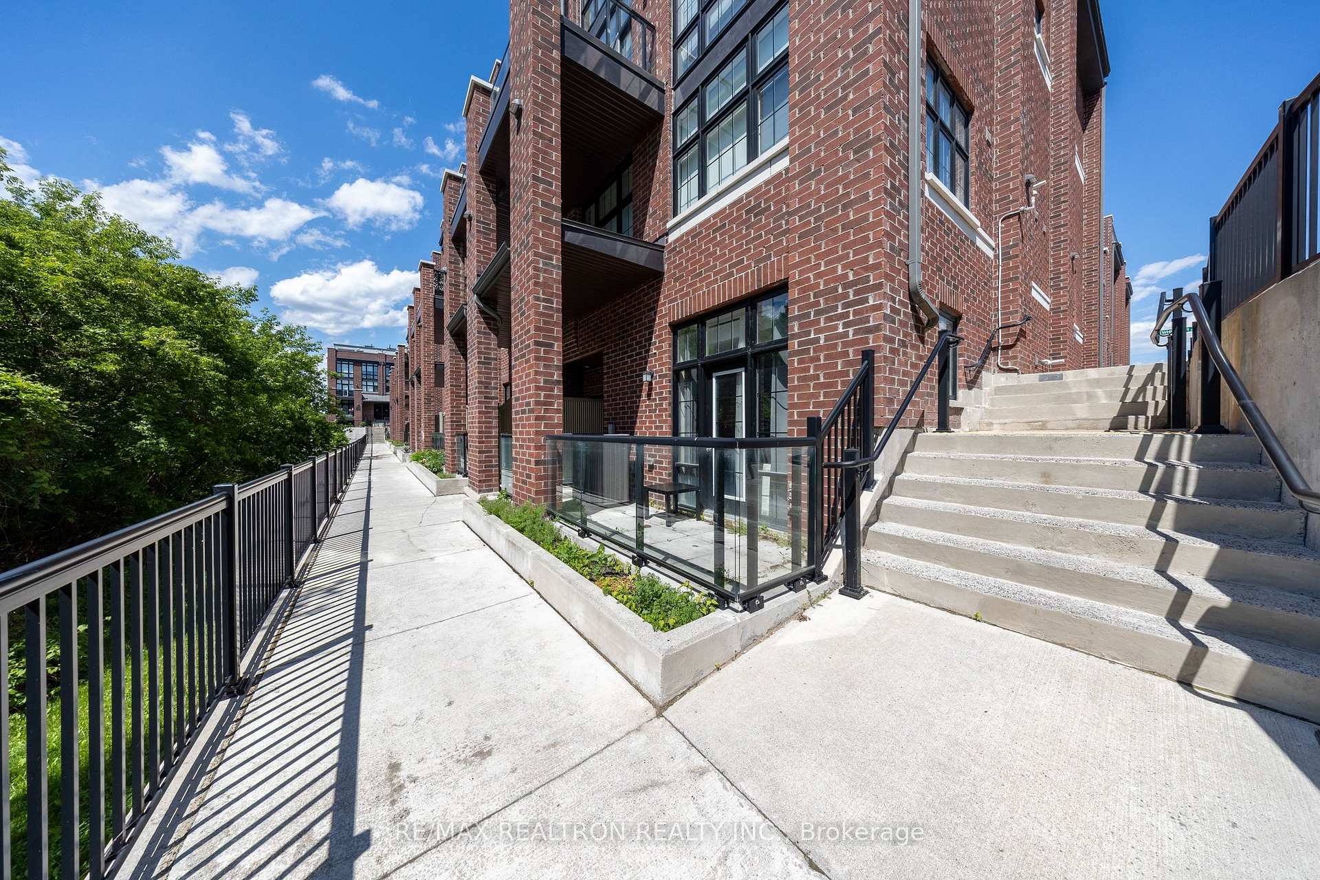 157 - 6 Whitaker Way Whitchurch-Stouffville Ontario Canada Rent residential Brian Matthews RE/MAX Realtron Realty Inc., Brokerage *