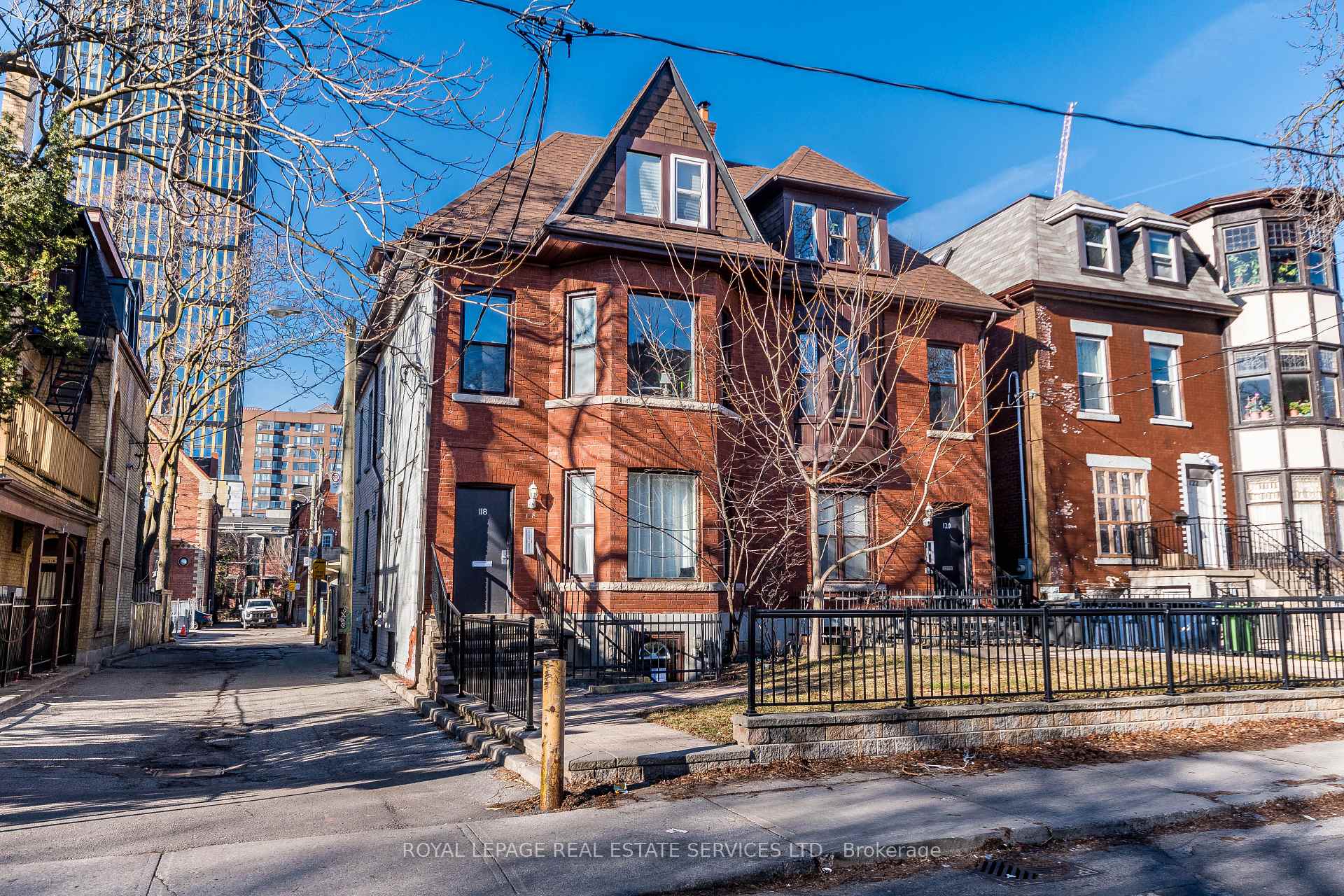 1 - 118 Pembroke Street Toronto Ontario Canada Rent residential Sur Real Estate Group * ROYAL LEPAGE REAL ESTATE SERVICES LTD. Brokerage*