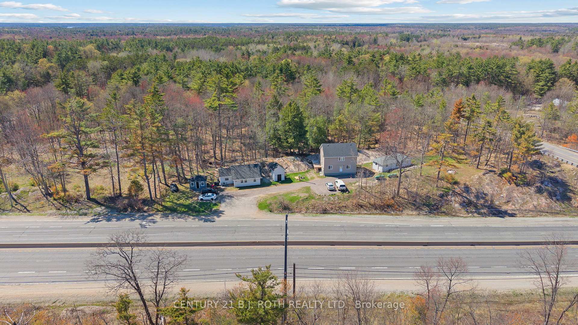 1411 Hwy 11 S Gravenhurst Ontario Canada Sale residential Radka Hnilicova Anchor Realty, Brokerage*