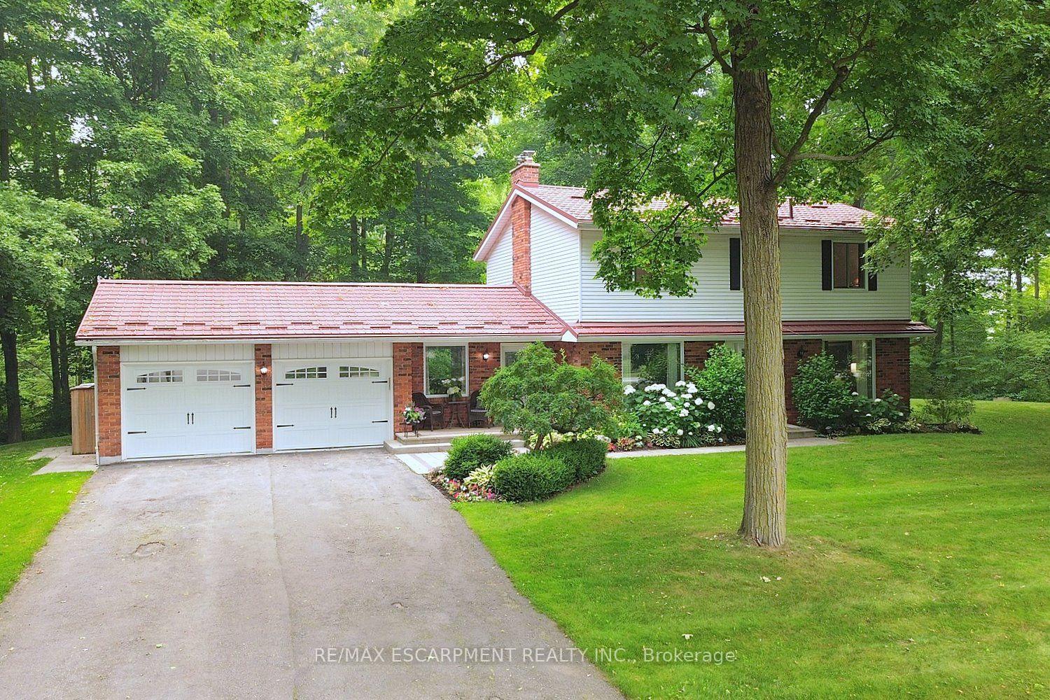 421 8th Concession Road E Hamilton Ontario Canada Sale residential   Incom New Demo Office