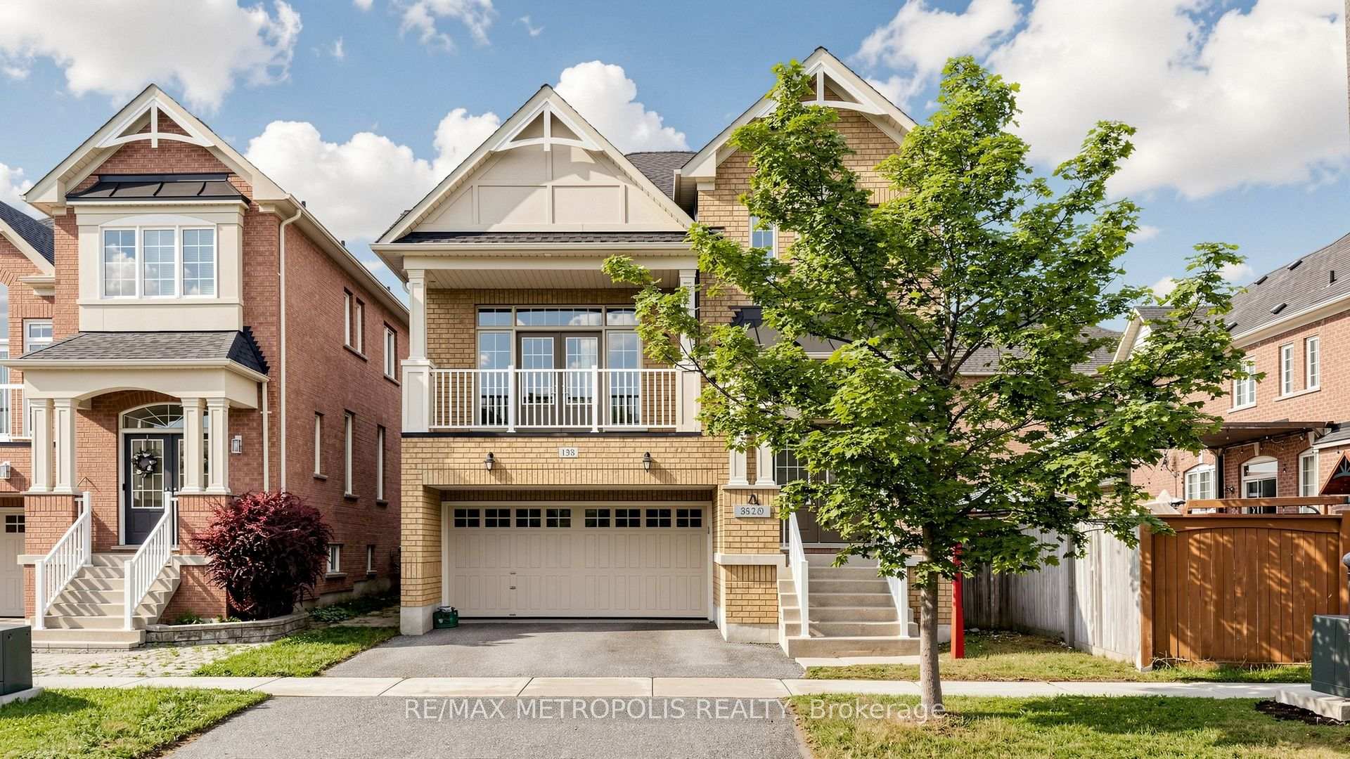 138 Yakefarm Boulevard Whitchurch-Stouffville Ontario Canada Sale residential Ravnit Kauldhar RE/MAX Metropolis Realty Brokerage*