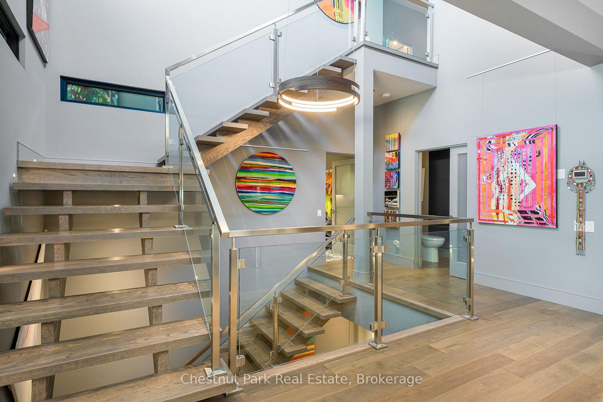 6 Bedroom Single Family Home/House's Image 26