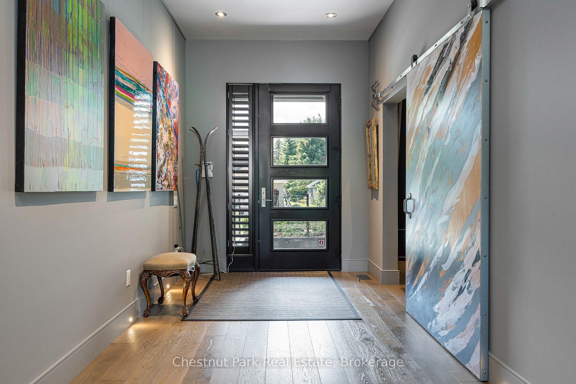 6 Bedroom Single Family Home/House's Image 8