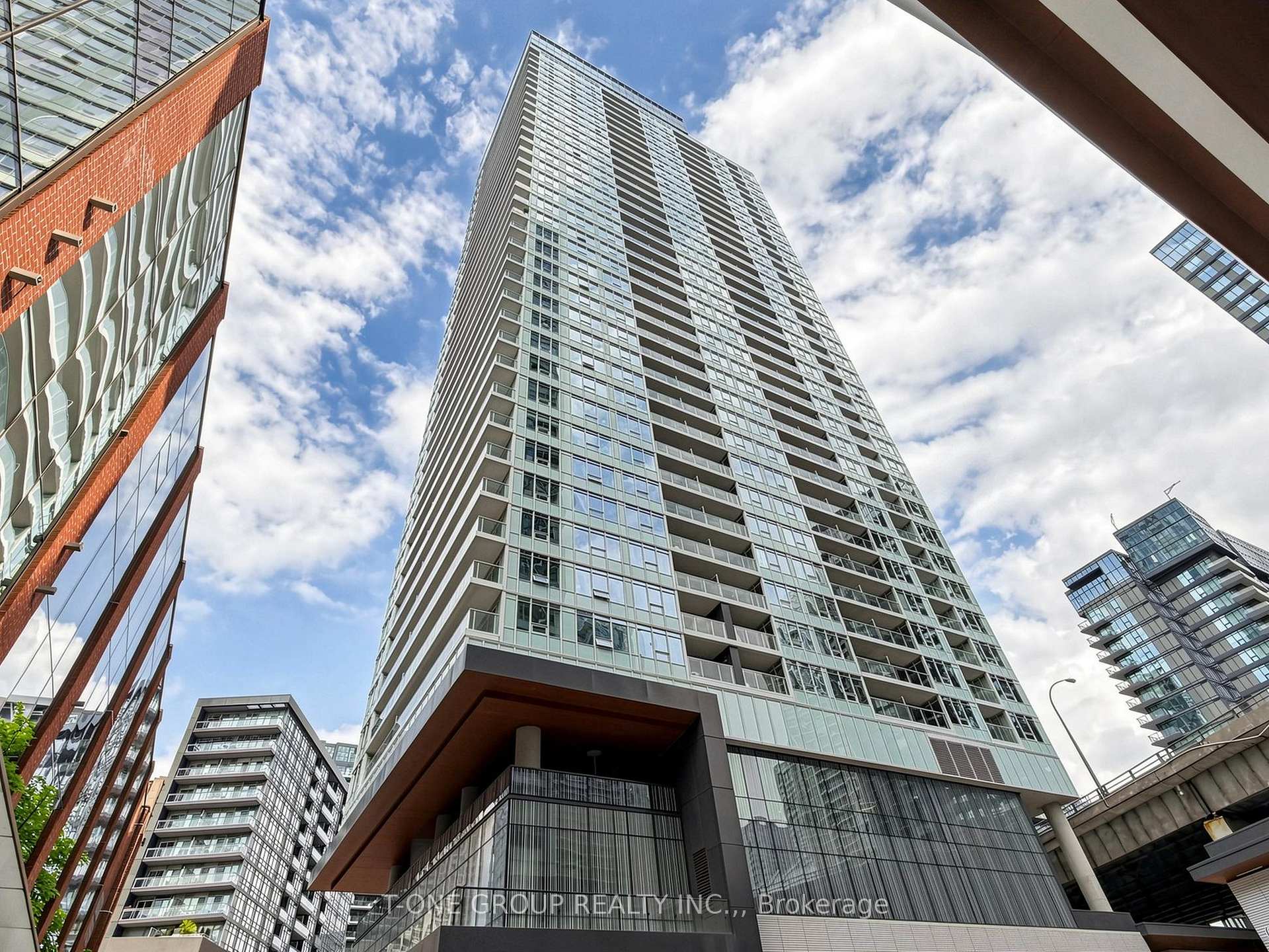 1502 - 19 Bathurst Street Toronto Ontario Canada Sale residential   T-One Group Realty Inc. Brokerage*