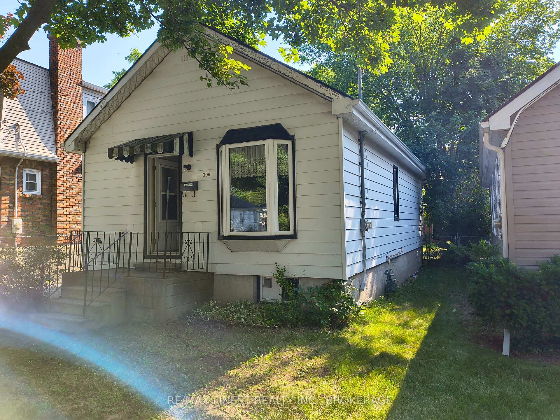 309 College Street Kingston Ontario Canada Sale residential TEAM TALLEN Royal LePage Proalliance Realty, Brokerage