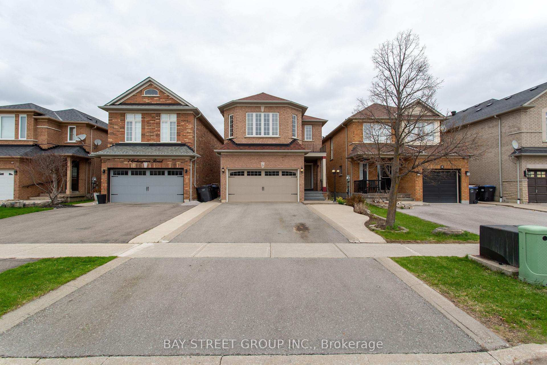 5 Cedargrove Road Bolton Ontario Canada Sale residential Linda Hummel Right at Home Realty, Brokerage*