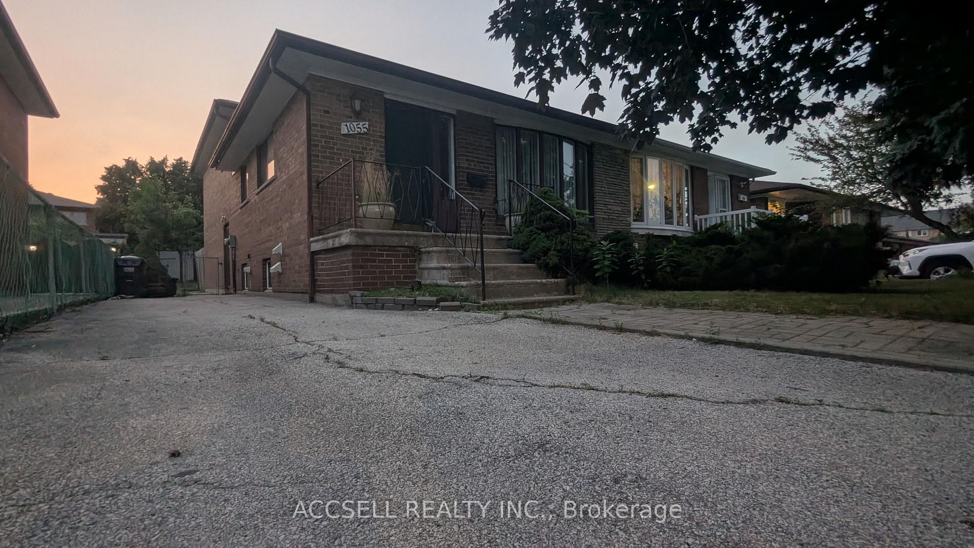 1055 Claredale Road Mississauga Ontario Canada Sale residential ARNAV KAUSHAL ACCSELL REALTY INC. Brokerage*