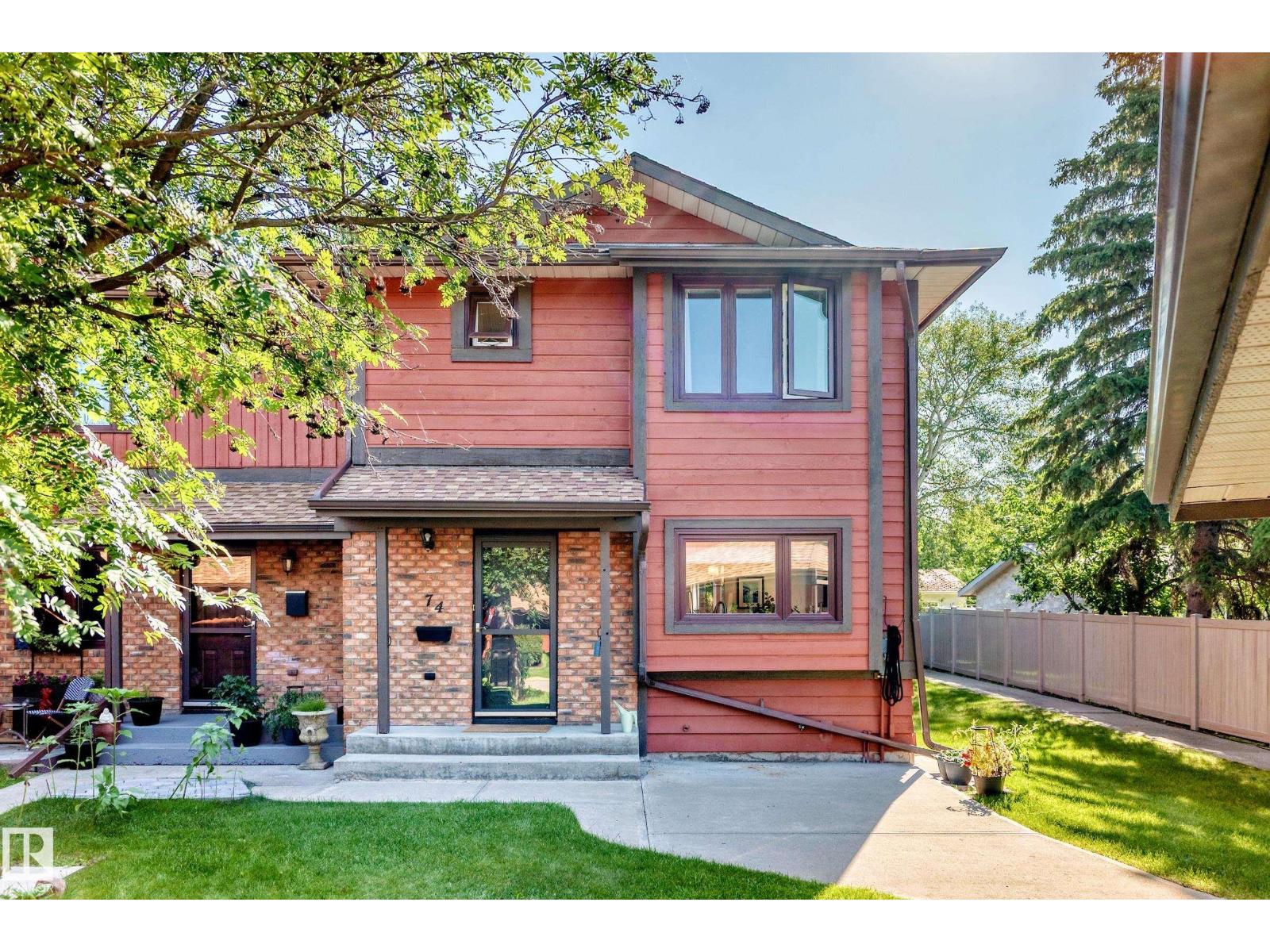 74 LACOMBE PT St. Albert Alberta Canada Sale residential Darlene Reid MORE Real Estate, Brokerage*