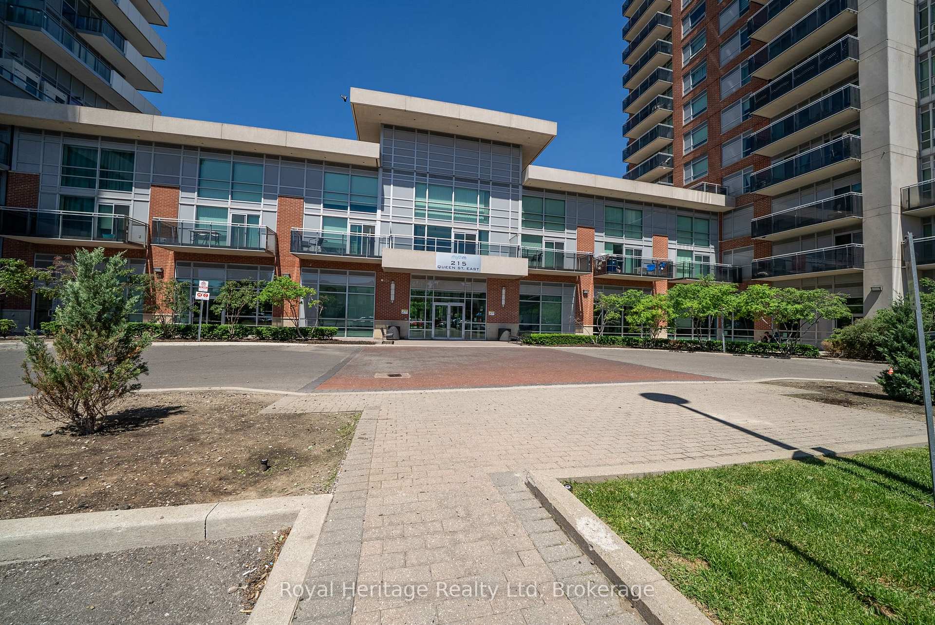 1602 - 215 Queen Street E Brampton Ontario Canada Sale residential Ashok Chauhan HomeLife Superstars Real Estate Ltd., Brokerage*