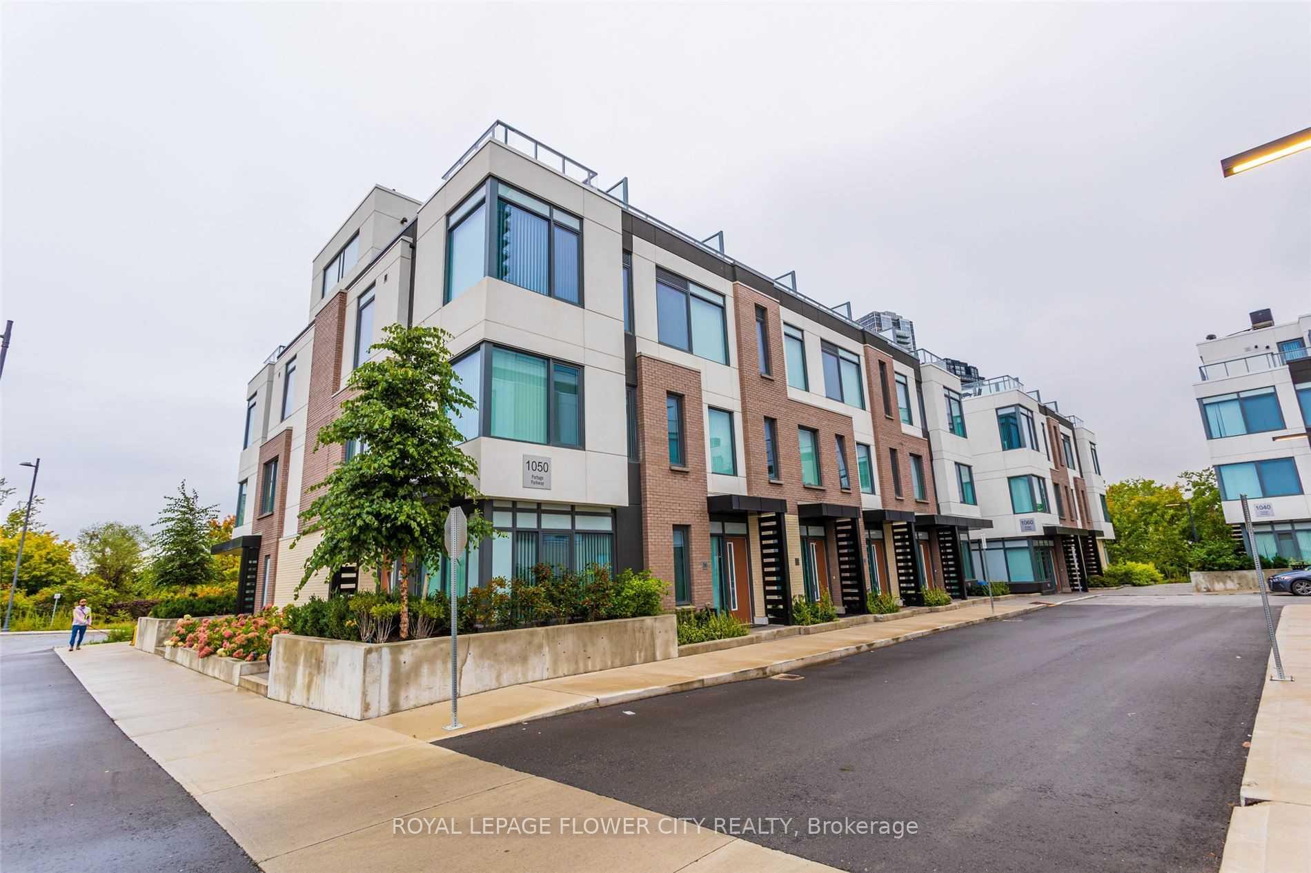 TH37 - 1050 Portage Parkway W Vaughan Ontario Canada Rent residential Abdul Mannan Mohammed Royal LePage Flower City Realty Inc., Brokerage*