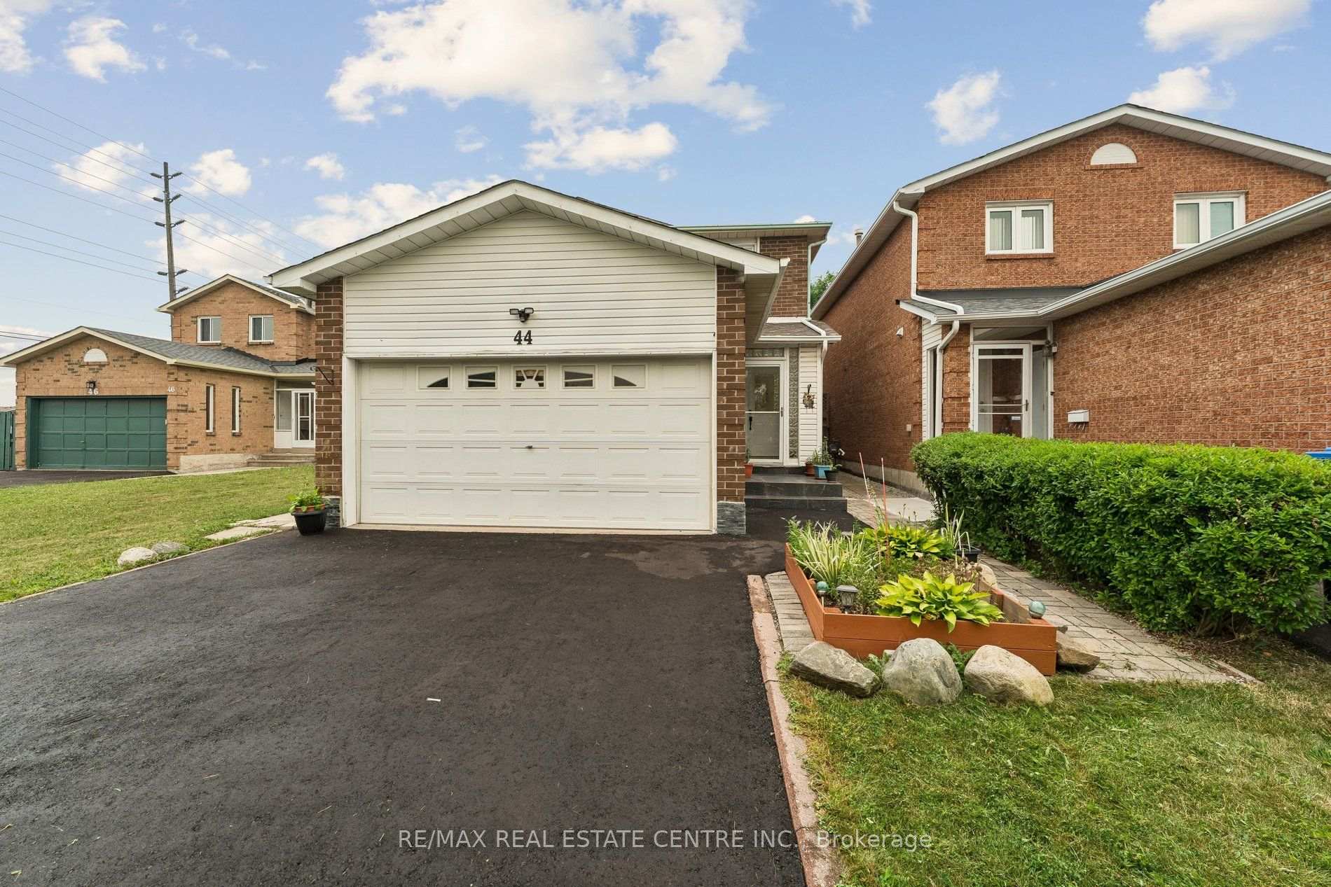 44 Adam Street Brampton Ontario Canada Sale residential Nancy Richards Royal LePage Signature Realty, Brokerage
