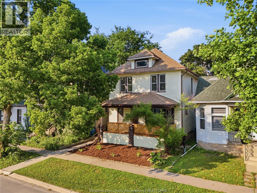 916 LINCOLN ROAD Windsor Ontario Canada Sale residential Nevena Malivuk Right at Home Realty, Brokerage*