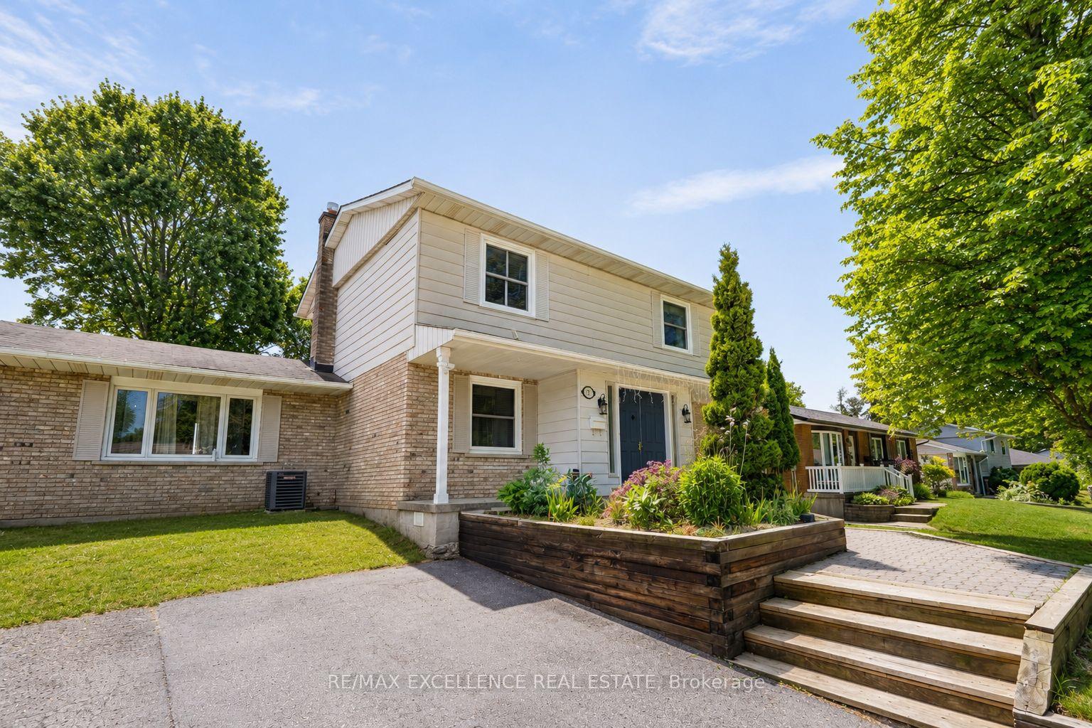 27 WADSWORTH Drive Ingersoll Ontario Canada Sale residential Mandeep Toor RE/MAX Excellence Real Estate Brokerage