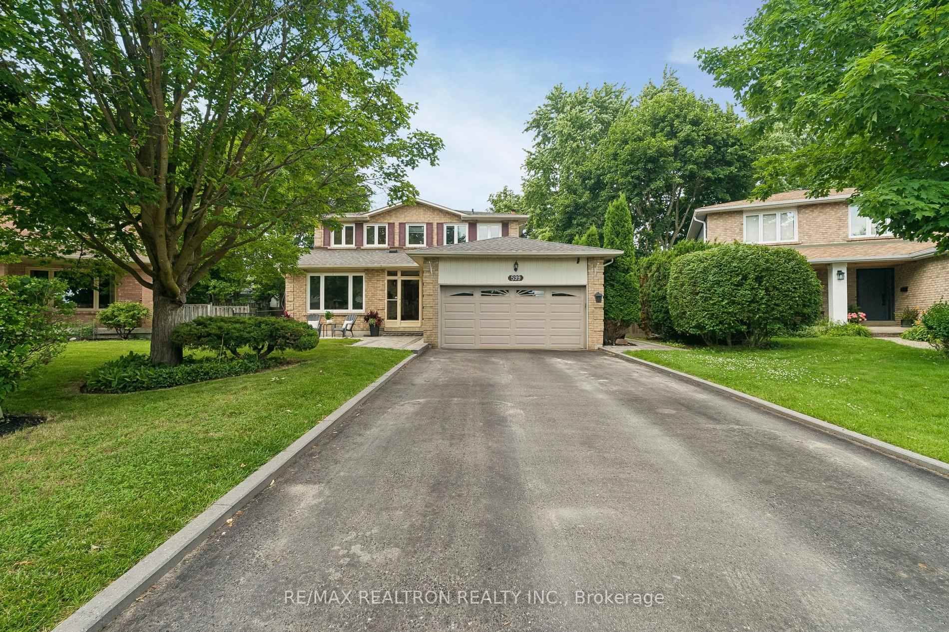 599 Brooks Howard Court Newmarket Ontario Canada Sold residential Maria Mitchell RE/MAX Realtron Realty, Inc. Brokerage*