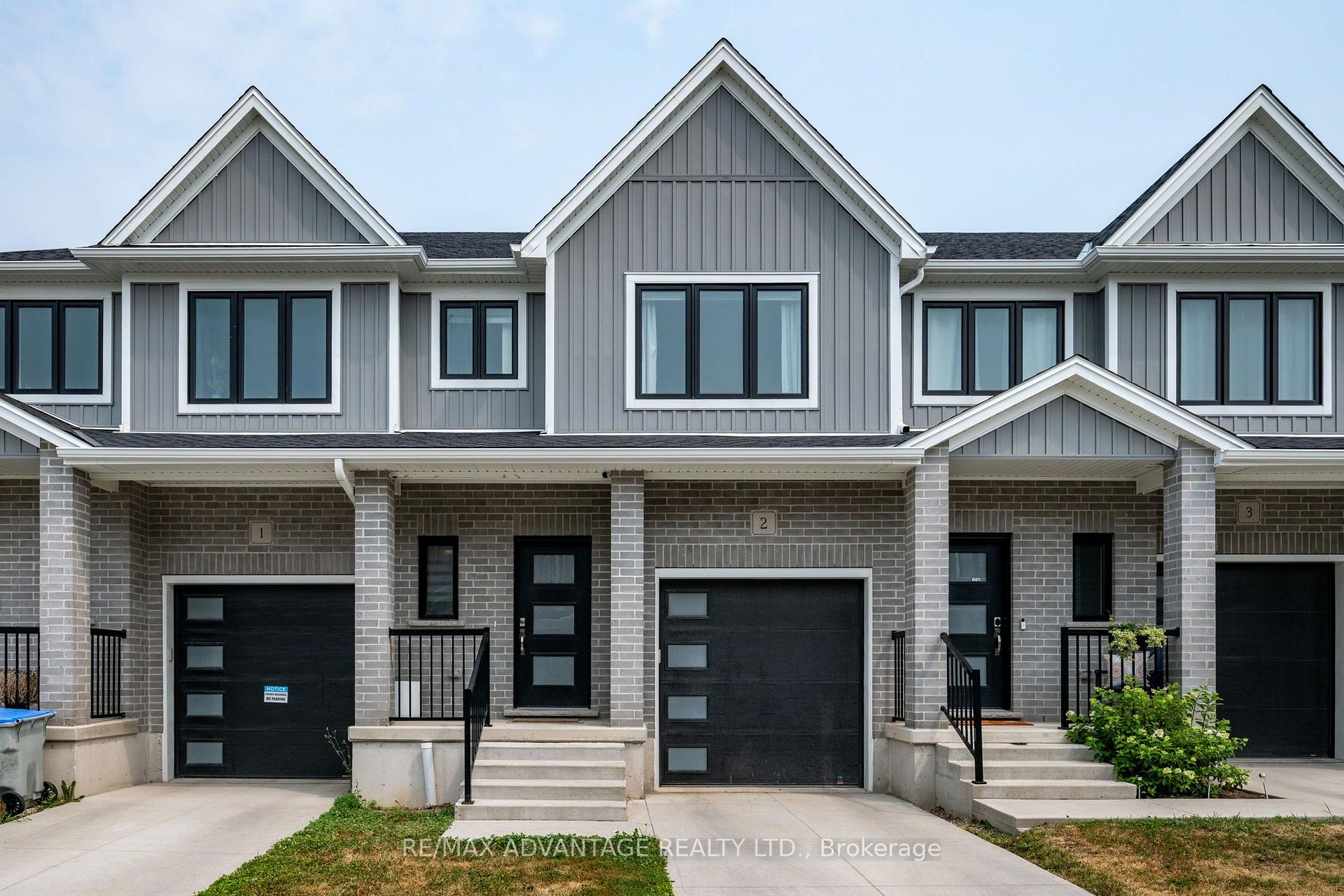 2 - 1 Miller Drive Lucan Biddulph Ontario Canada Sale residential Steve Parker RE/MAX Advantage Realty Ltd., Brokerage*