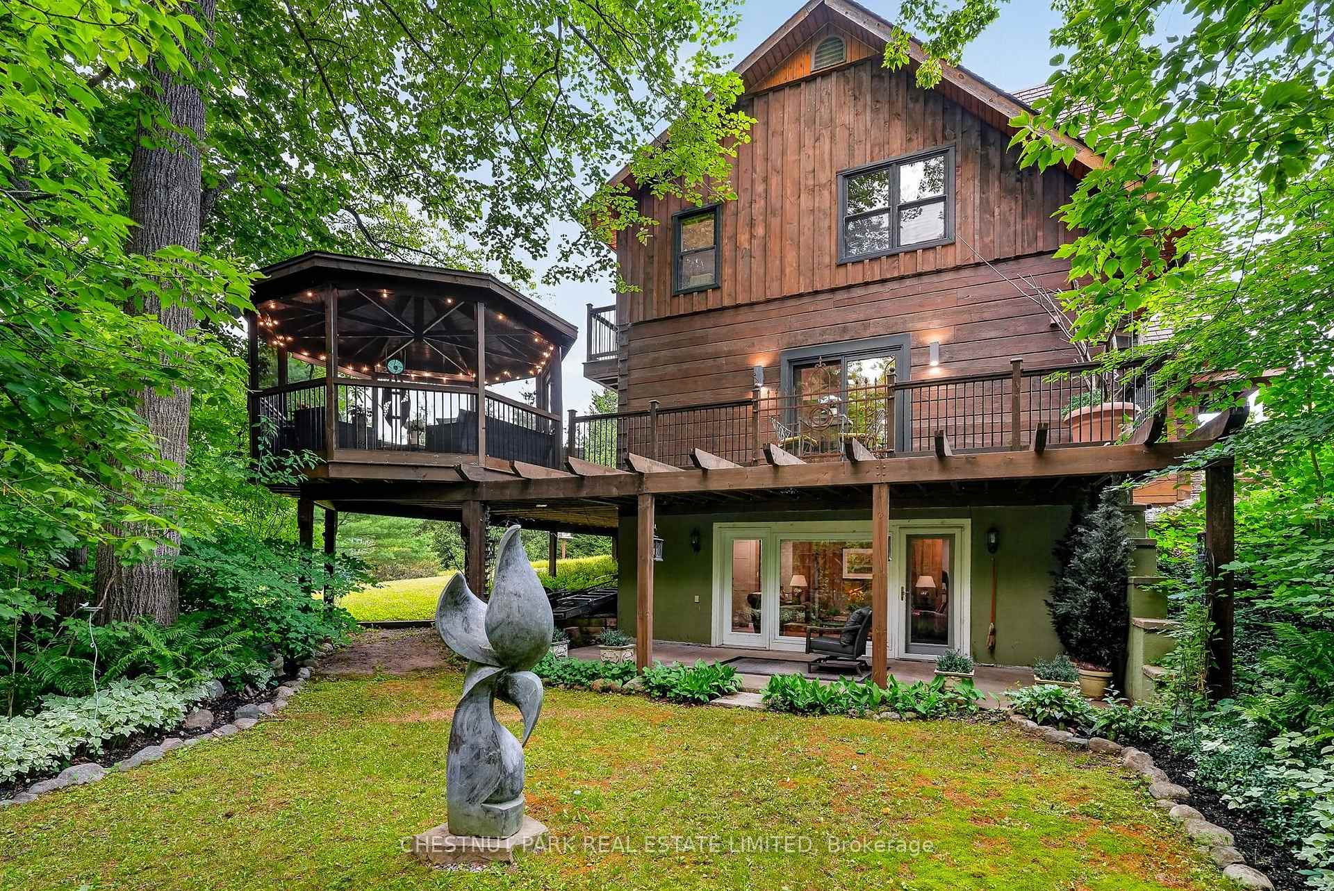 3 Bedroom Single Family Home/House's Image 37