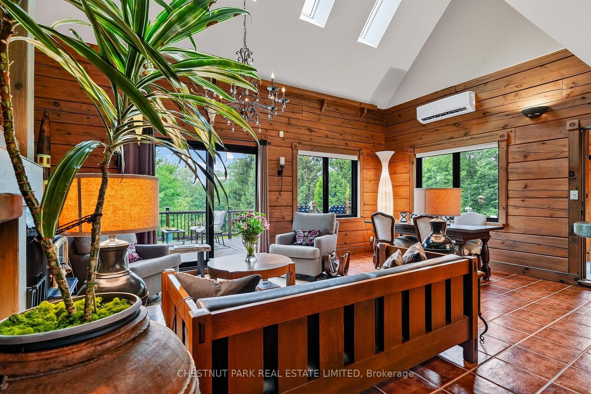 3 Bedroom Single Family Home/House's Image 8