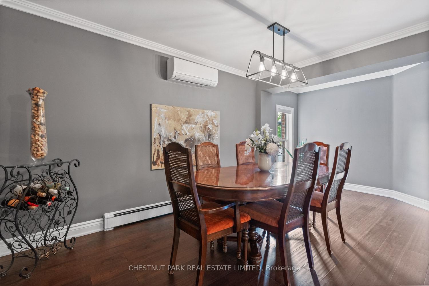 7 Bedroom Single Family Home/House's Image 6
