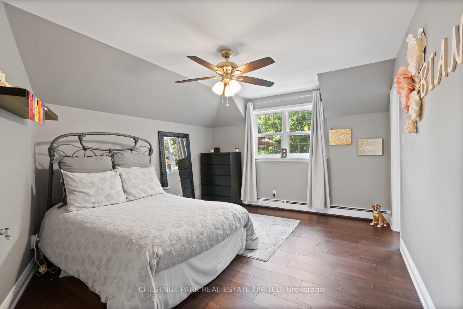 7 Bedroom Single Family Home/House's Image 14