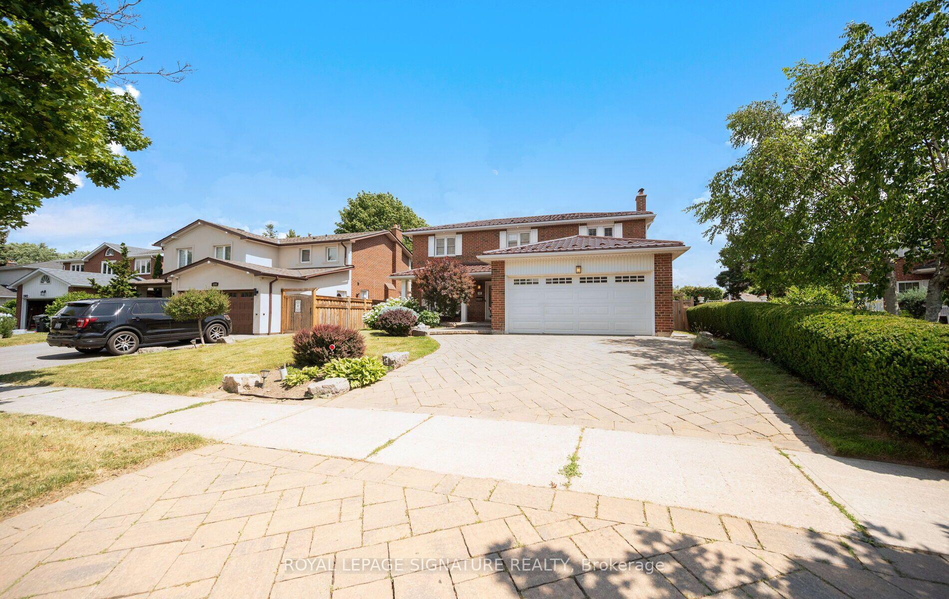 1892 Beechknoll Avenue Mississauga Ontario Canada Sale residential Alex Henriquez & Sandi Stumpo ROYAL LEPAGE SIGNATURE REALTY, Brokerage*