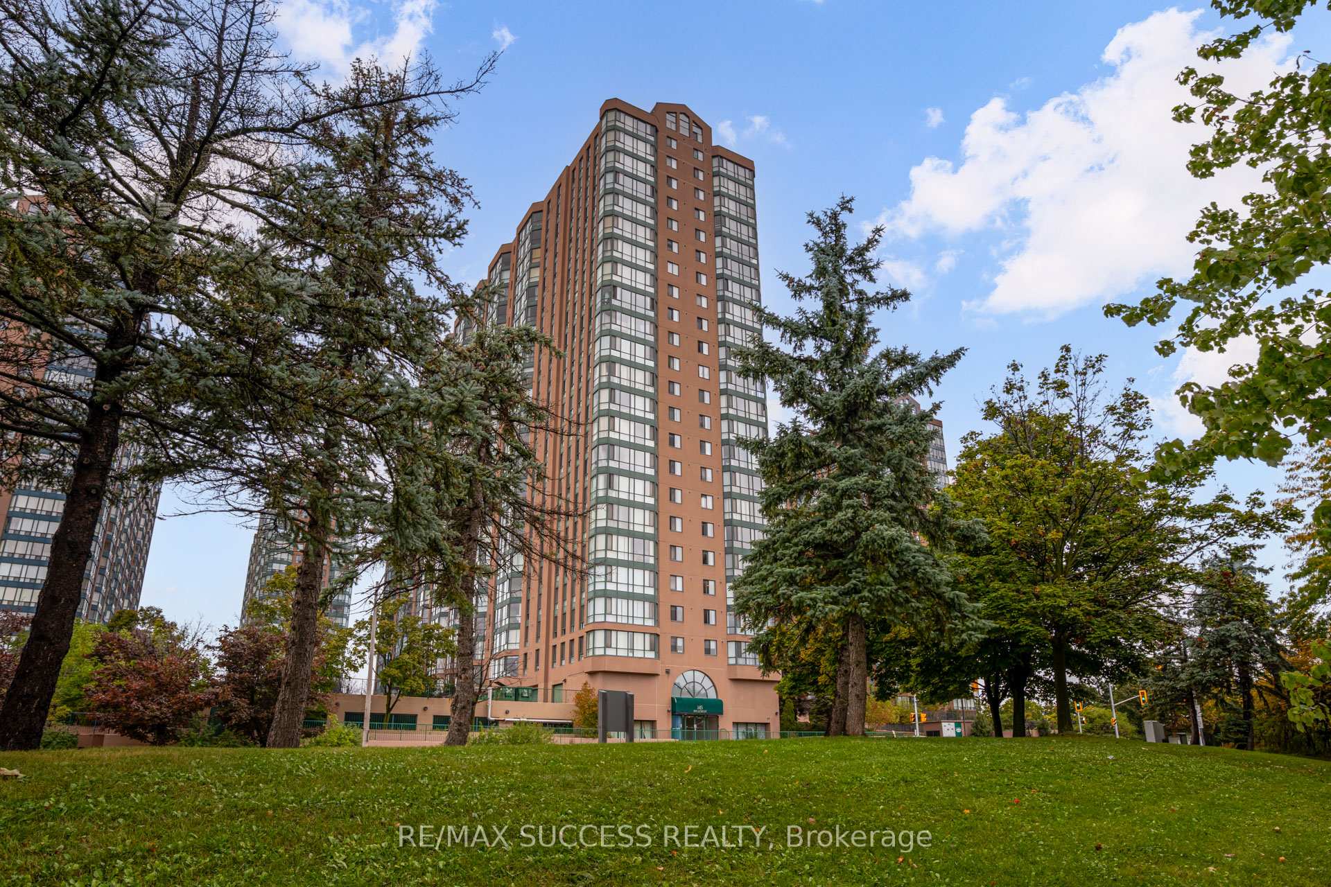 713 - 145 Hillcrest Avenue Mississauga Ontario Canada Rent residential Diamond Omari RE/MAX Success Realty, Brokerage*