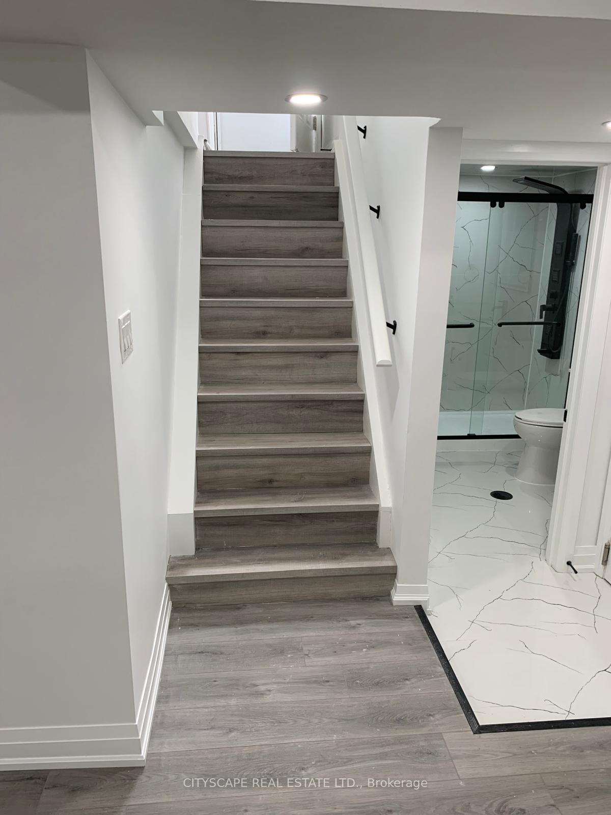 6 Lesterwood Street Hamilton Ontario Canada Rent residential Rafay Shahdin Cityscape Real Estate Ltd., Brokerage 