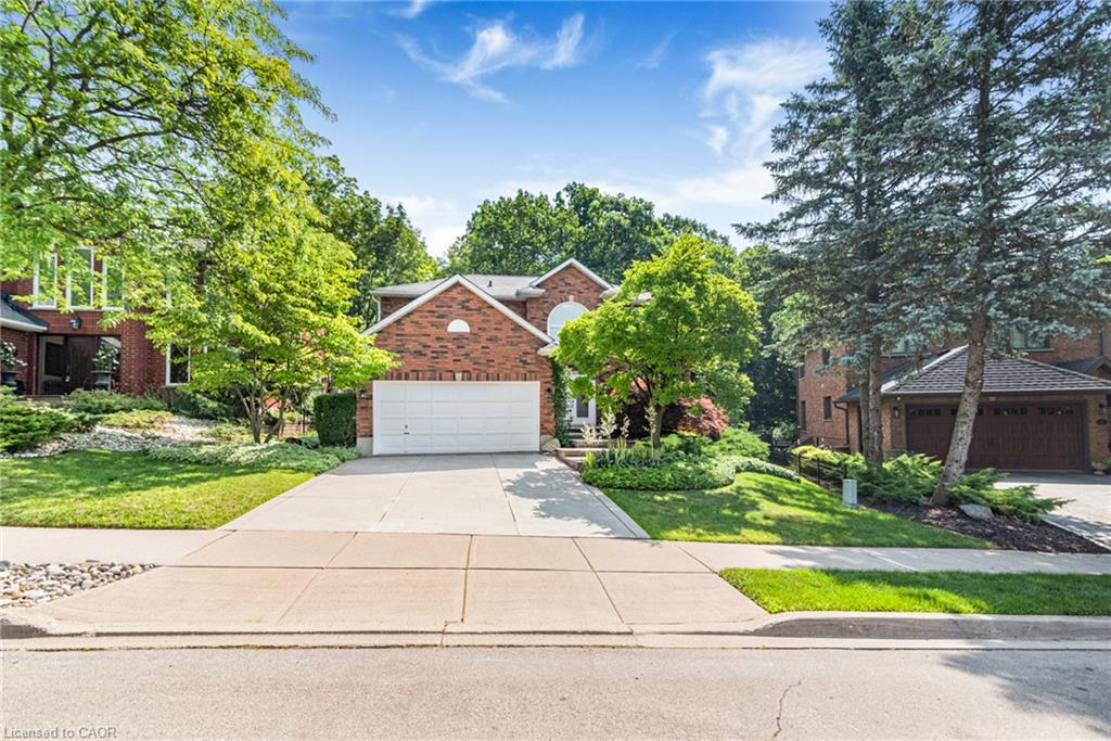 59 Renata Court Dundas Ontario Canada Sale residential Waldi Niburski Sutton Group Innovative Realty Inc., Brokerage*